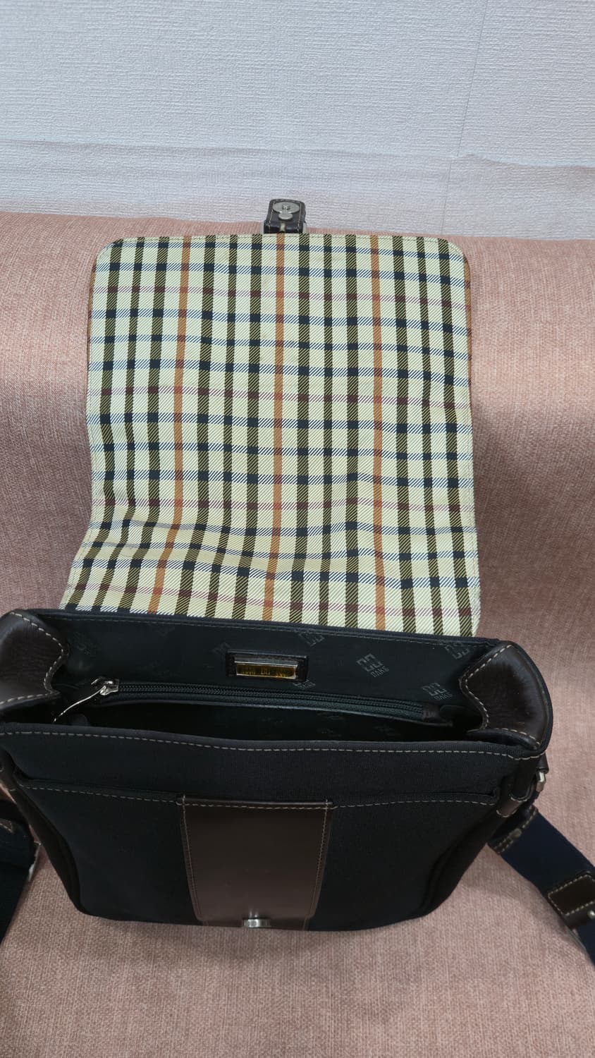 닥스 블랙 크로스백 메신저백 패브릭 상품이미지7