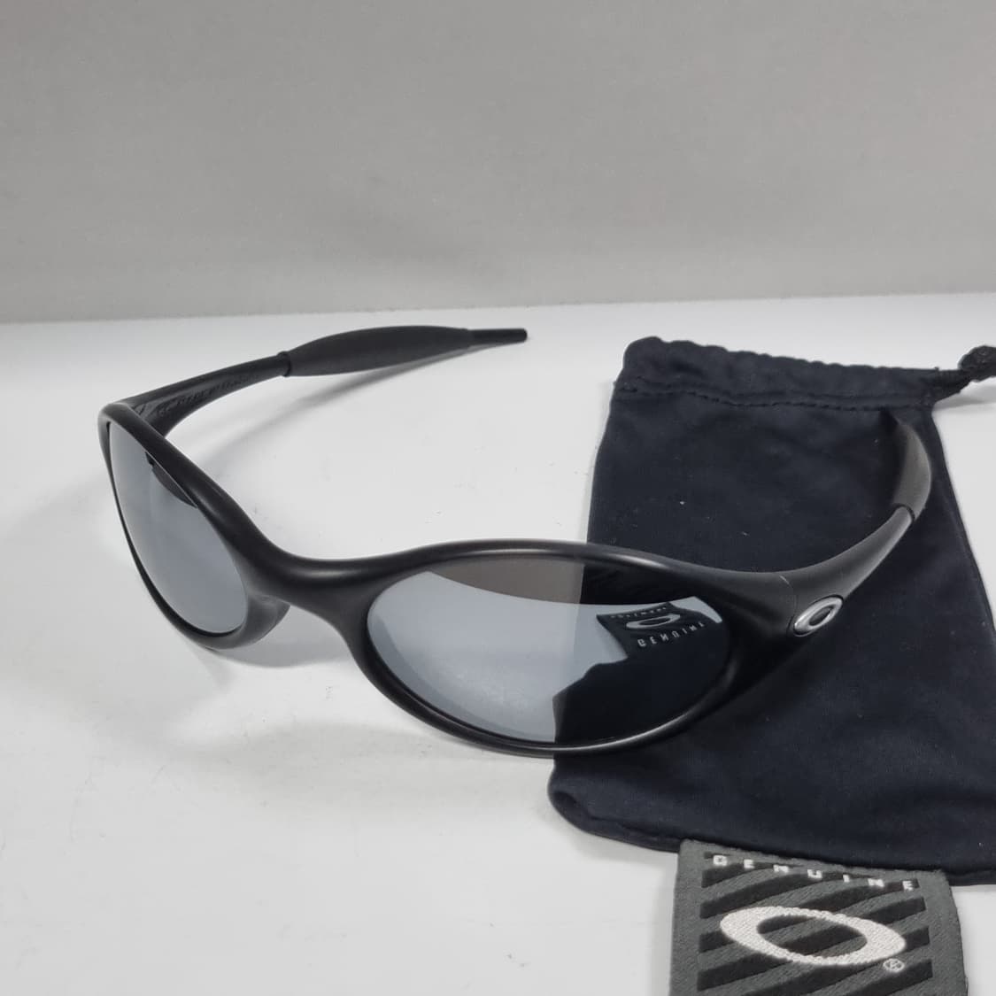 오클리 뉴 아이자켓 블랙 새렌즈 상품이미지1