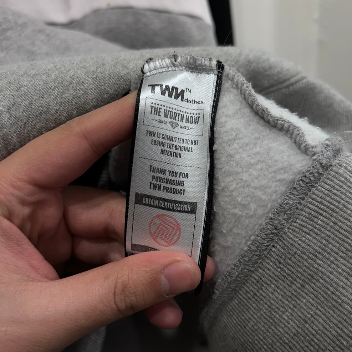 TWN 자수 오버핏 반집업 후드티 상품이미지4