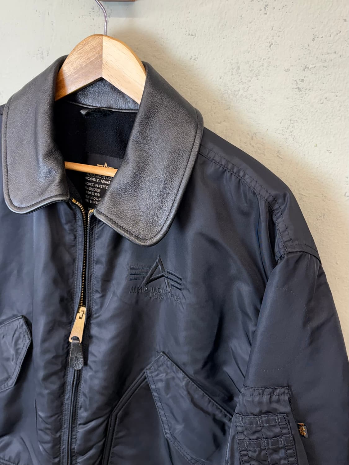 알파인더스트리 빈티지 레더카라 ma1 항공점퍼 블랙 상품이미지6
