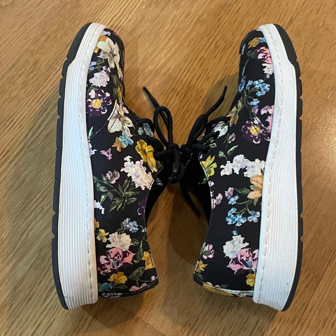 닥터마틴 플로럴 스니커즈 240 상품이미지6