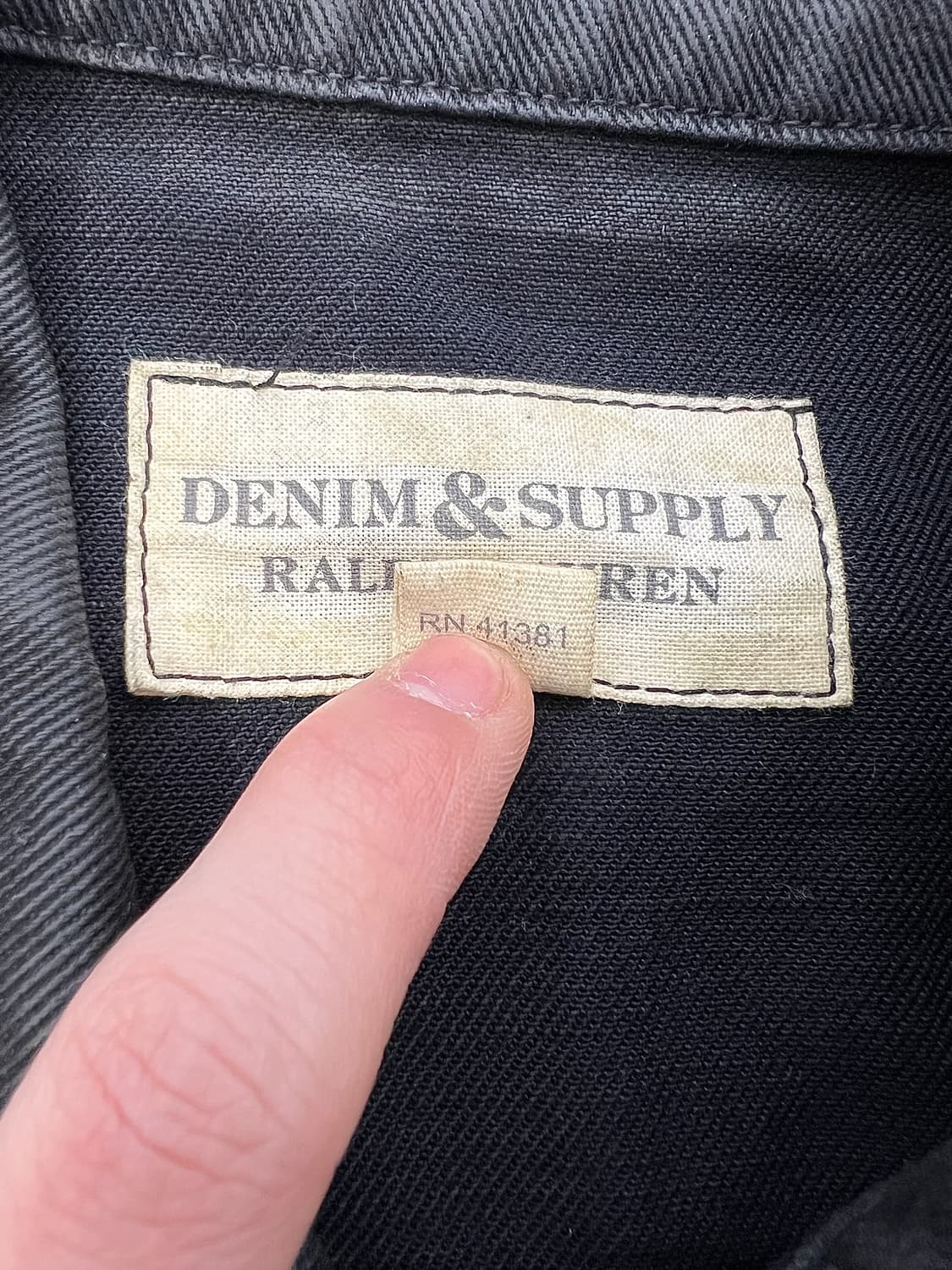 데님 앤 서플라이 블랙 왁스 코팅 블랭크 트러커 데님 자켓 상품이미지8