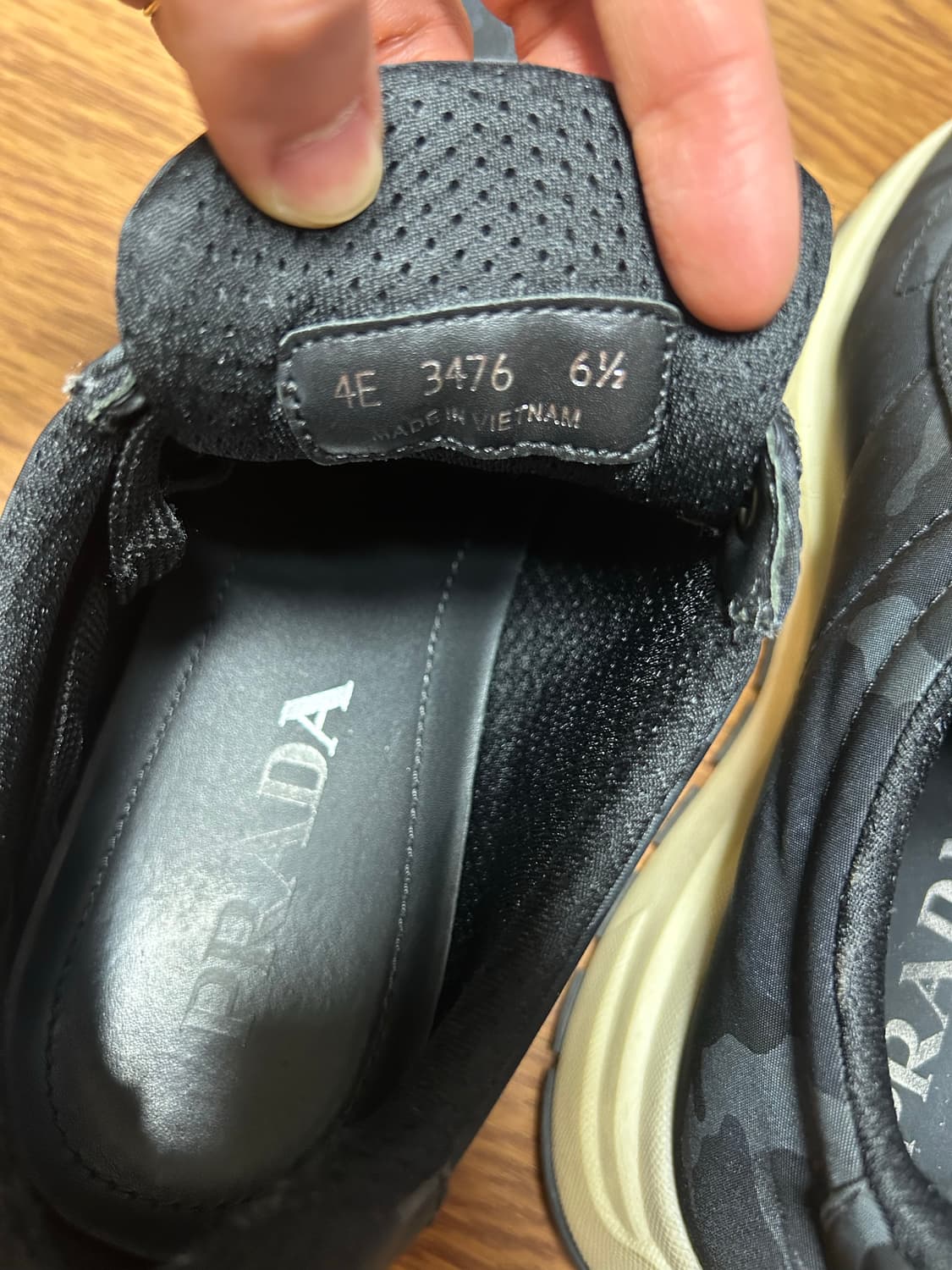 프라다 카모플라쥬 블랙 스니커즈 상품이미지7