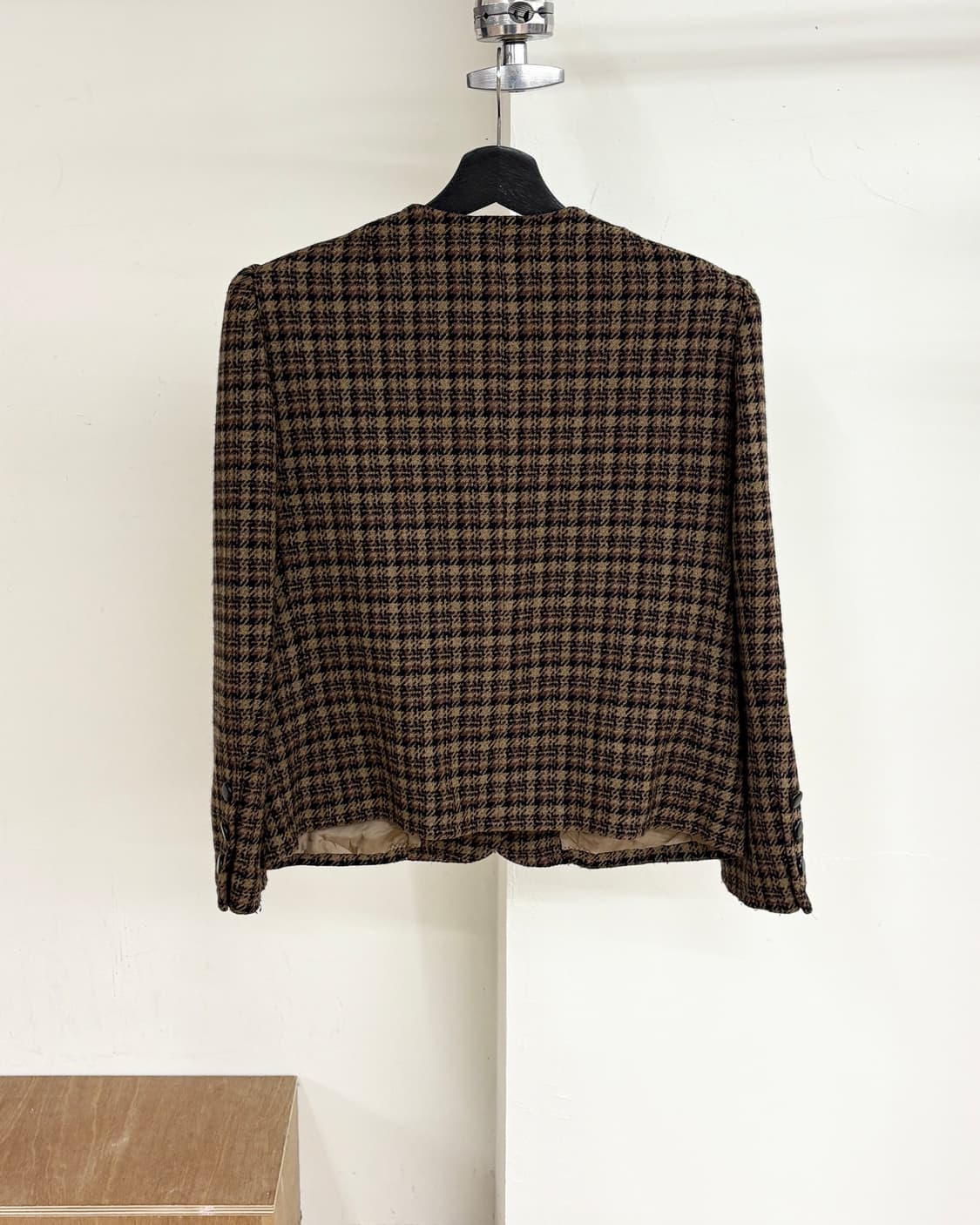 지방시 브라운 체크 논카라 울 자켓 상품이미지6