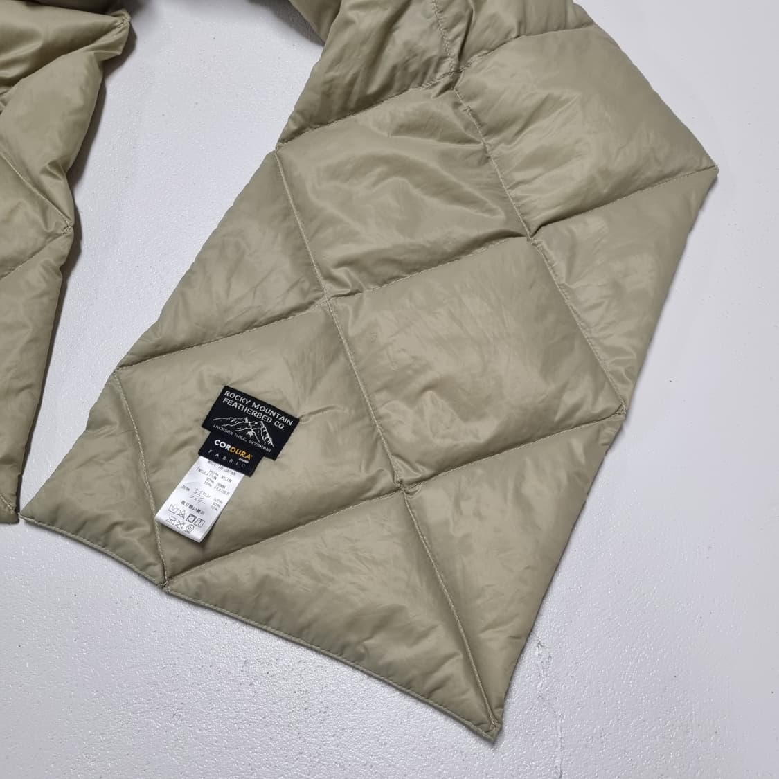 ROCKY MOUNTAIN 페더베드 패딩 목도리 - OS 상품이미지4