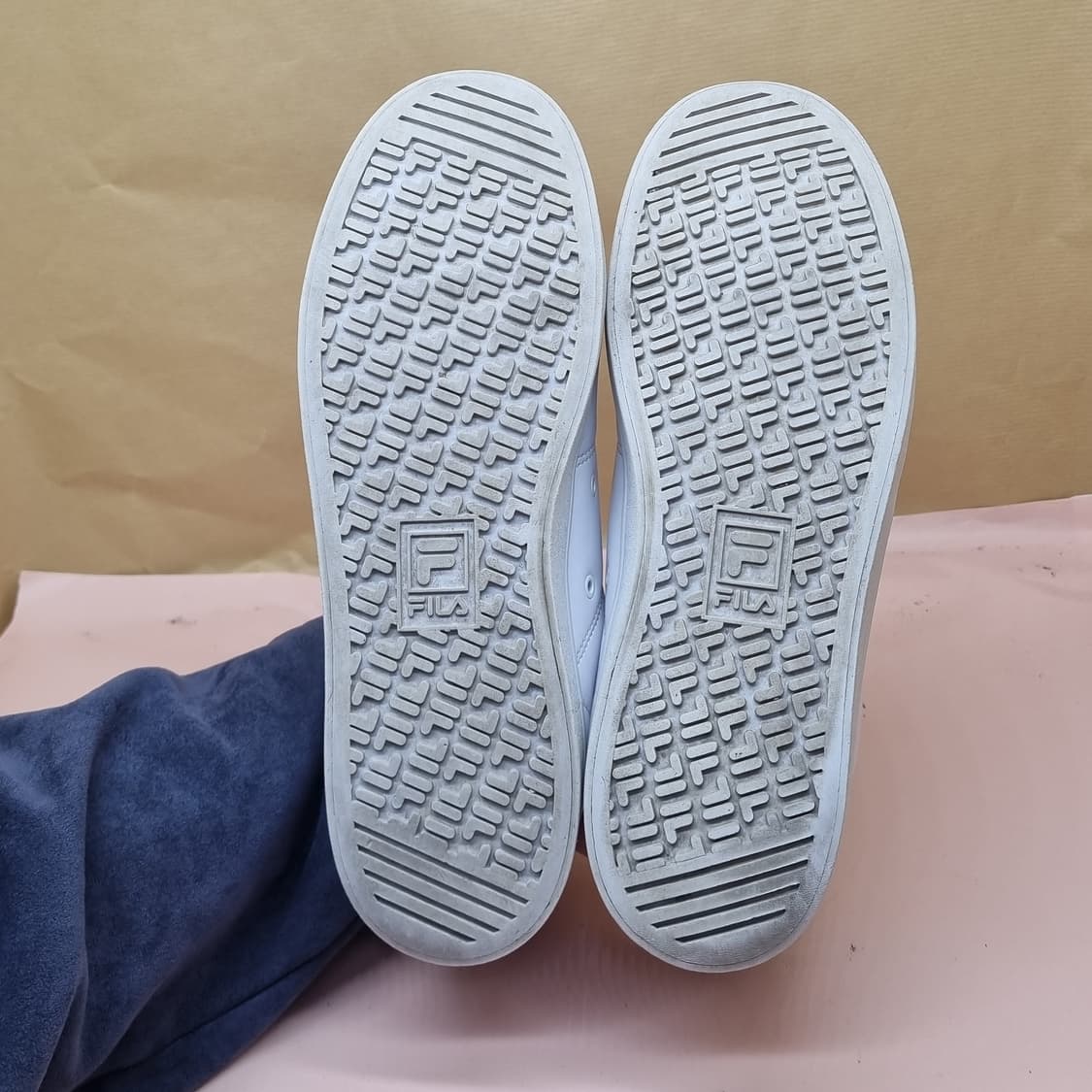 휠라 코트 디럭스 벨크로 남성스니커즈 270 상품이미지3