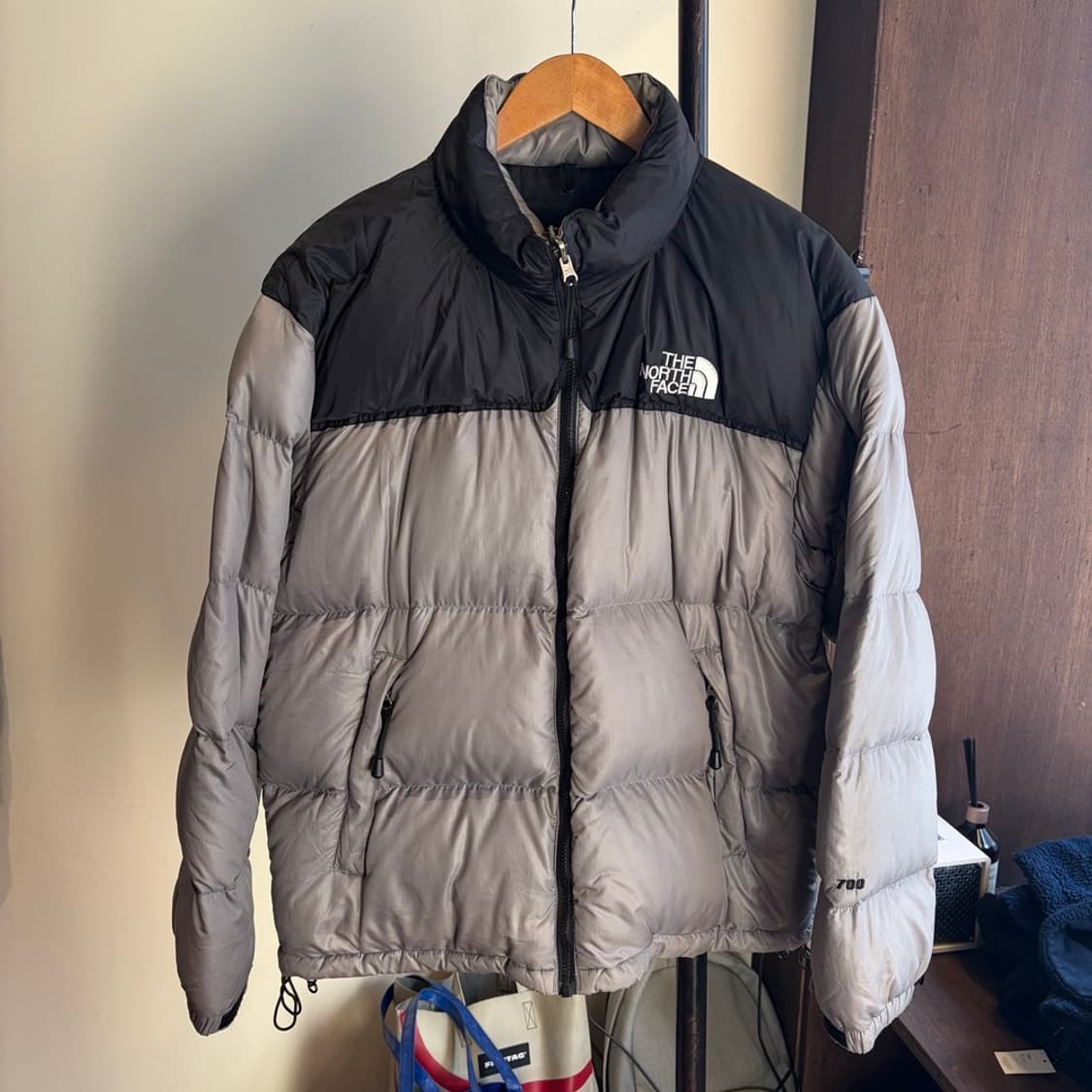 15431 - 노스페이스 700 눕시 센터 로고 패딩 상품이미지2