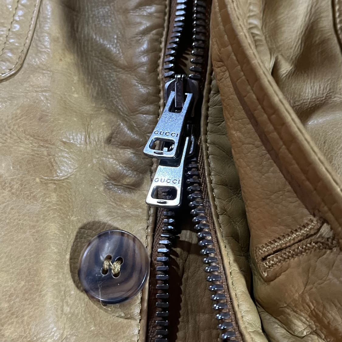 [105] 구찌 밀리터리 가죽자켓 상품이미지2