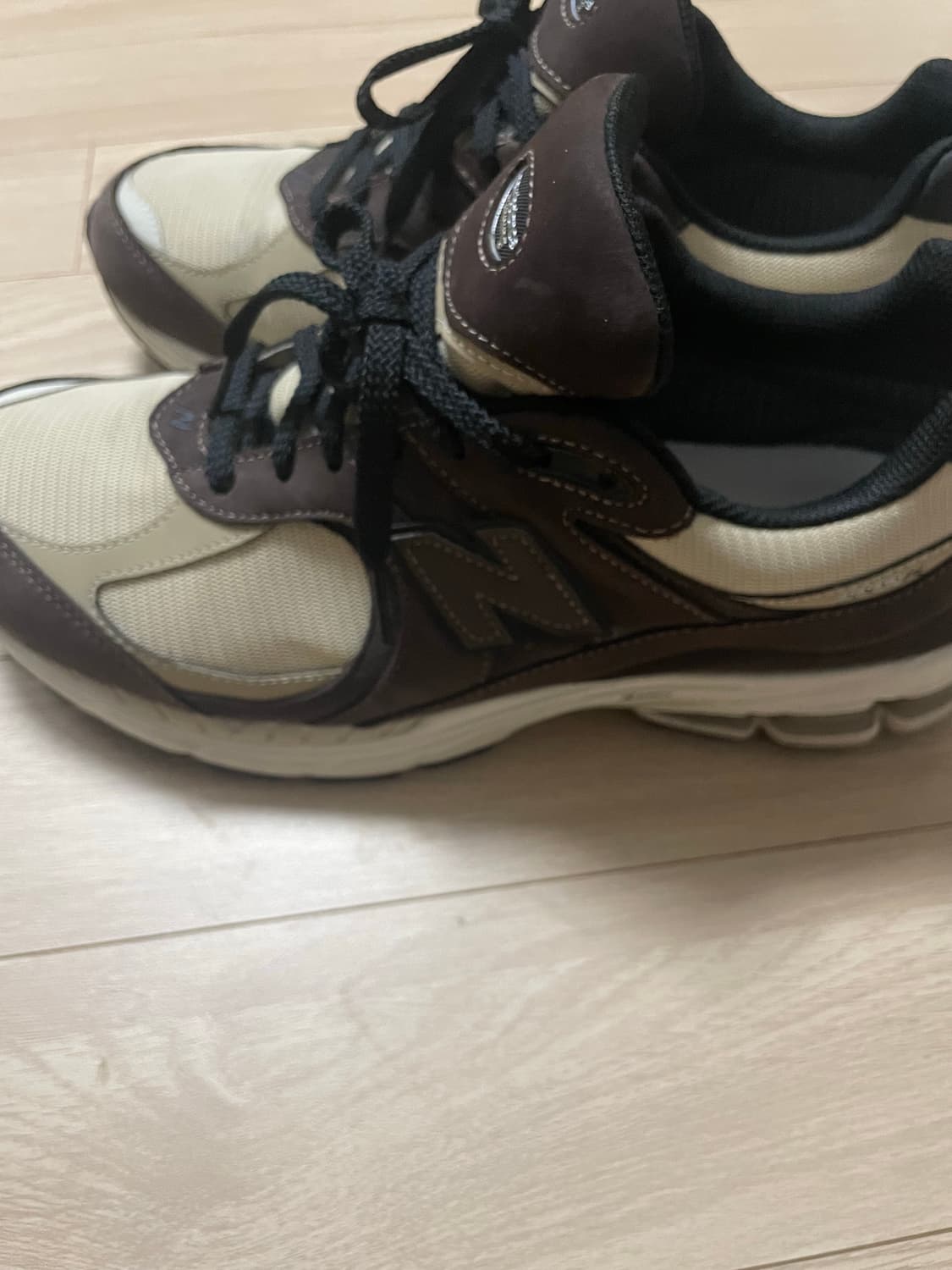 뉴발란스 2002r 고어텍스 상품이미지2