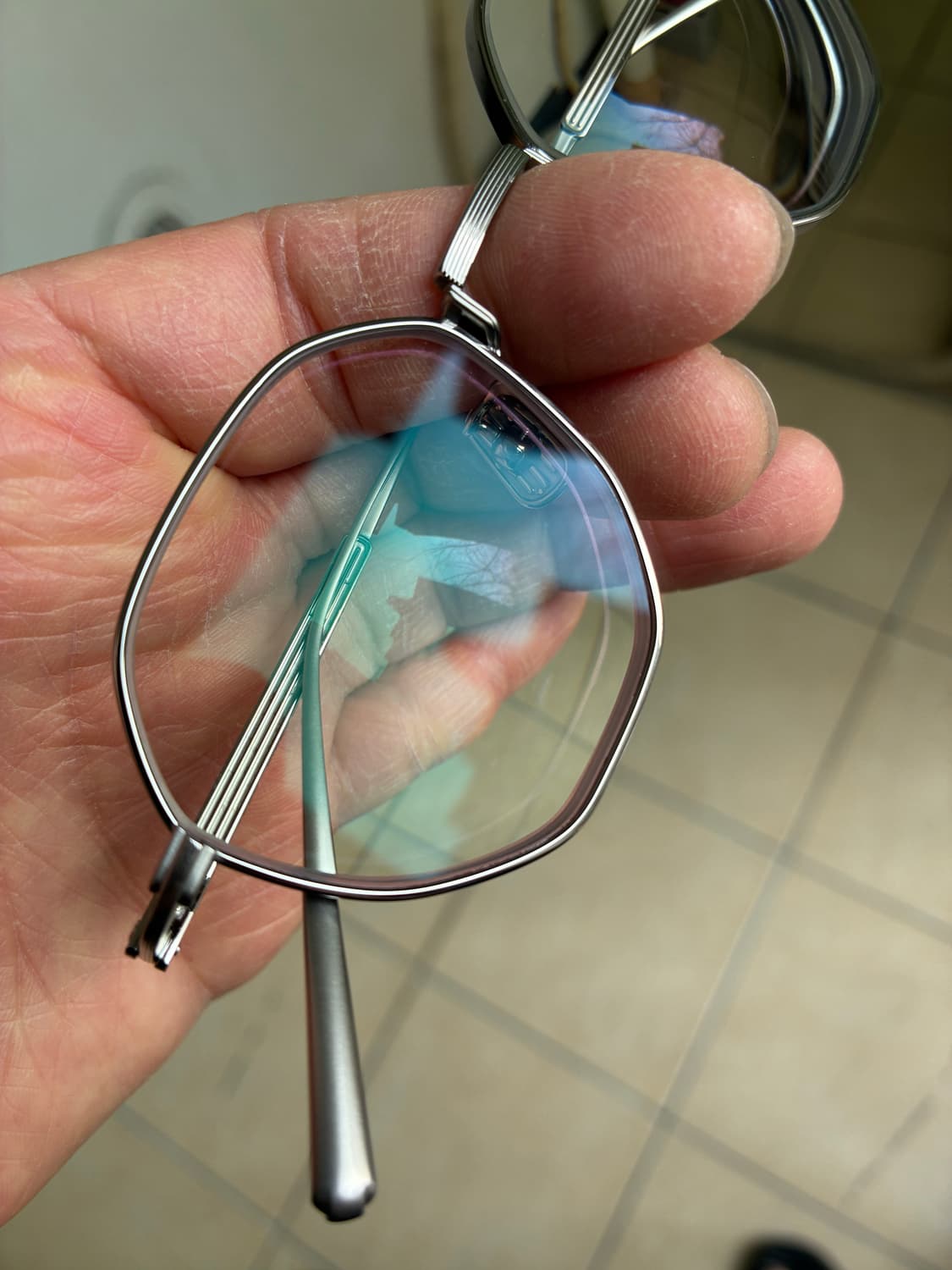 루네타 바다 다각형 메탈테 상품이미지3