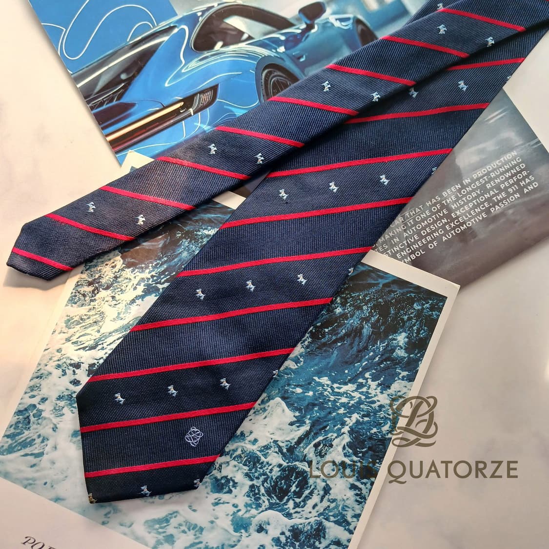 루이까또즈 실크 네이비 스트라이프 넥타이 8.1cm A등급 A18768
 상품이미지1