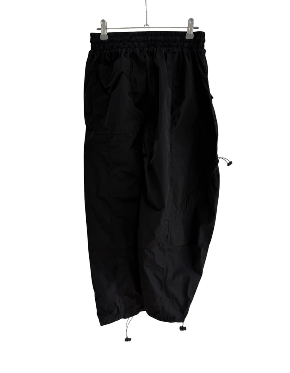 어 콜드 월 비대칭 셔링 조거 팬츠 상품이미지2