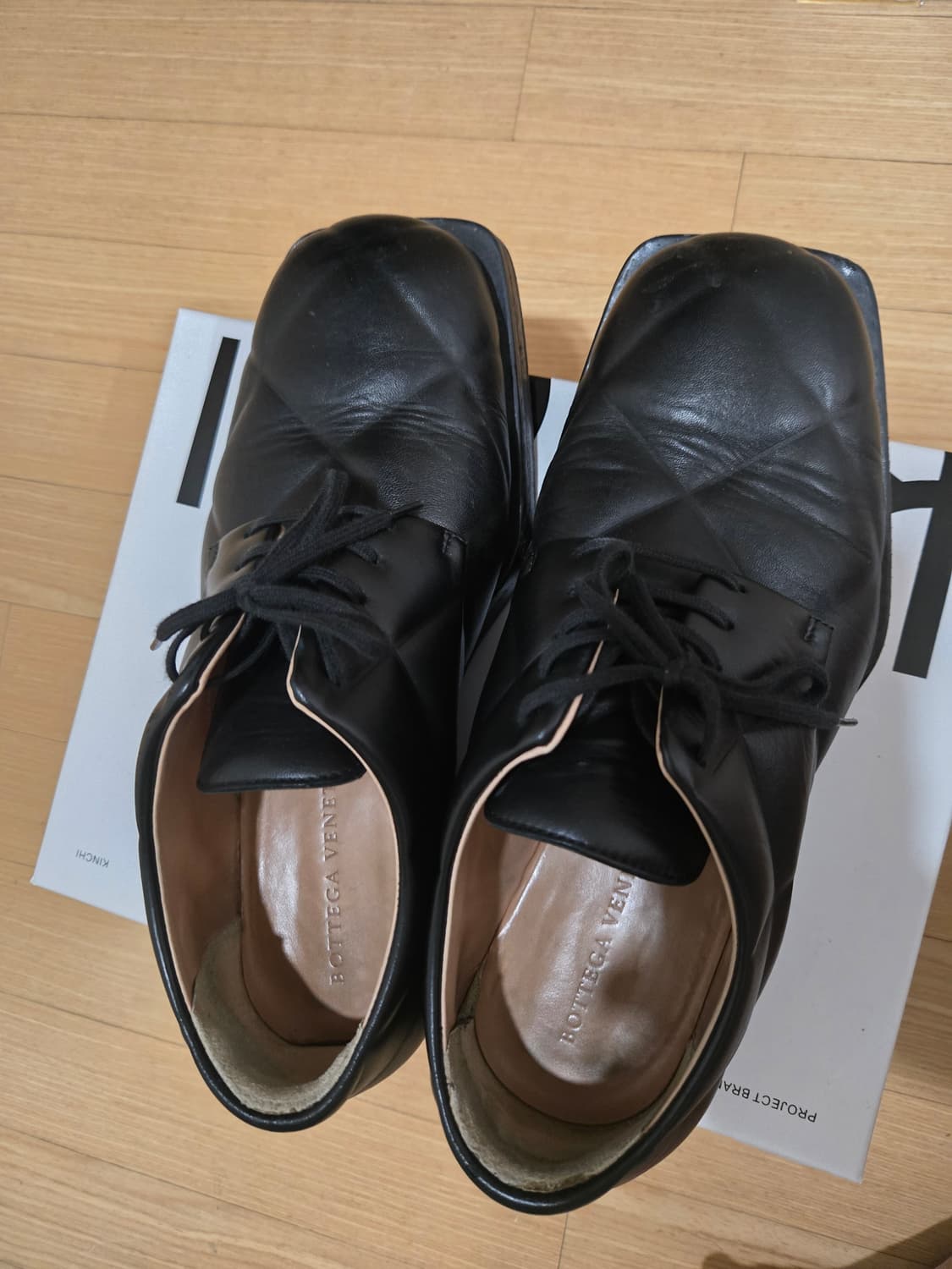 보테가베네타 퀼팅 더비 43.5사이즈 판매합니다  상품이미지1