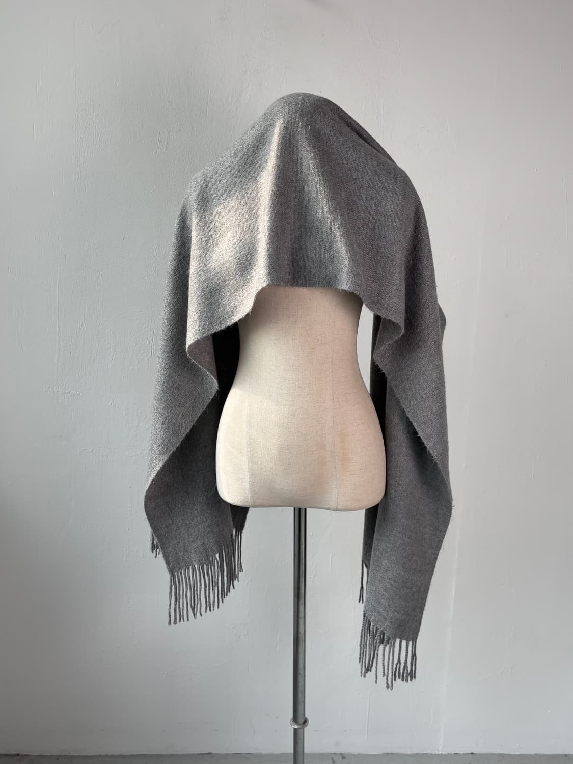 아크네 스튜디오 버진 울 머플러 상품이미지2