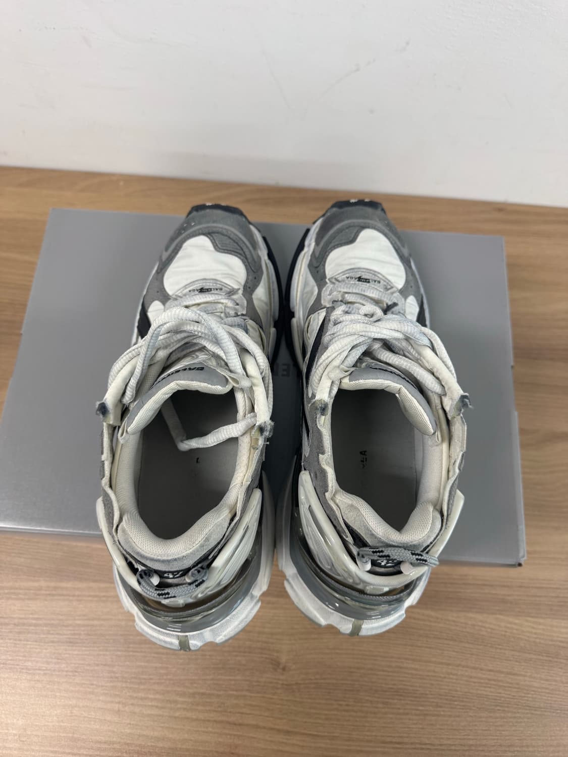 발렌시아가  러너 블랙 그레이 스니커즈 42 사이즈 상품이미지6