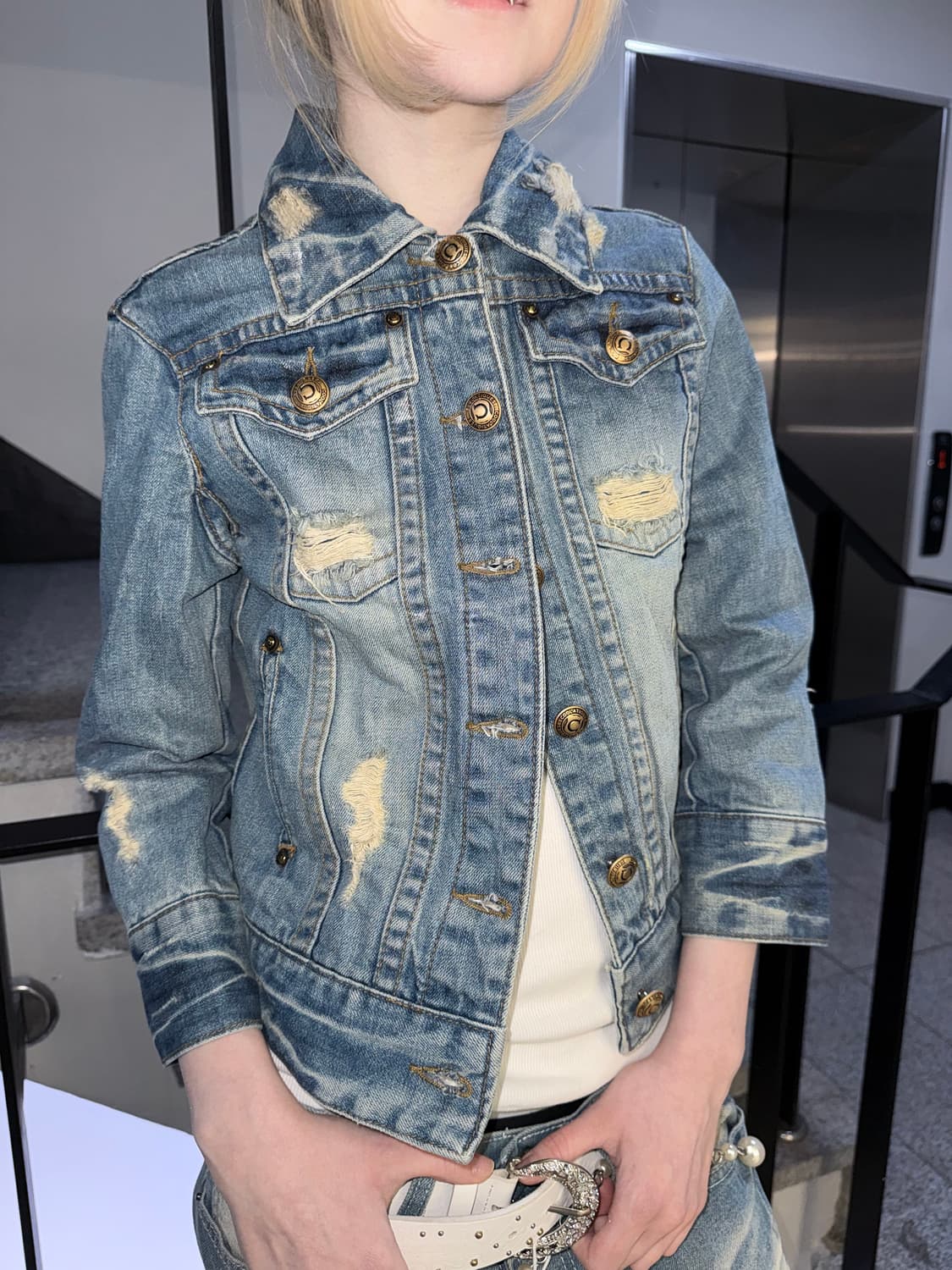 destroyed denim jacket 상품이미지4