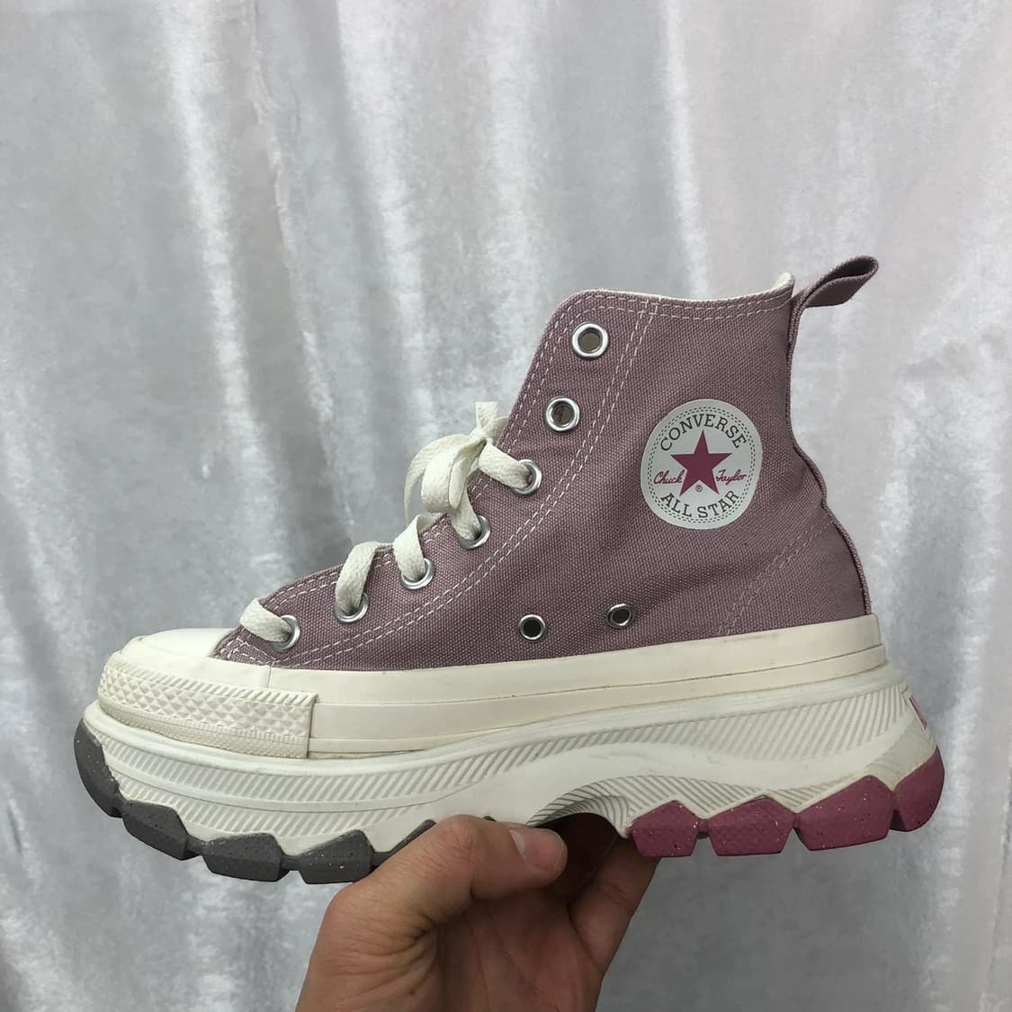 컨버스 올스타 트랙웨이브 스니커즈 사이즈220 팝니다  상품이미지2