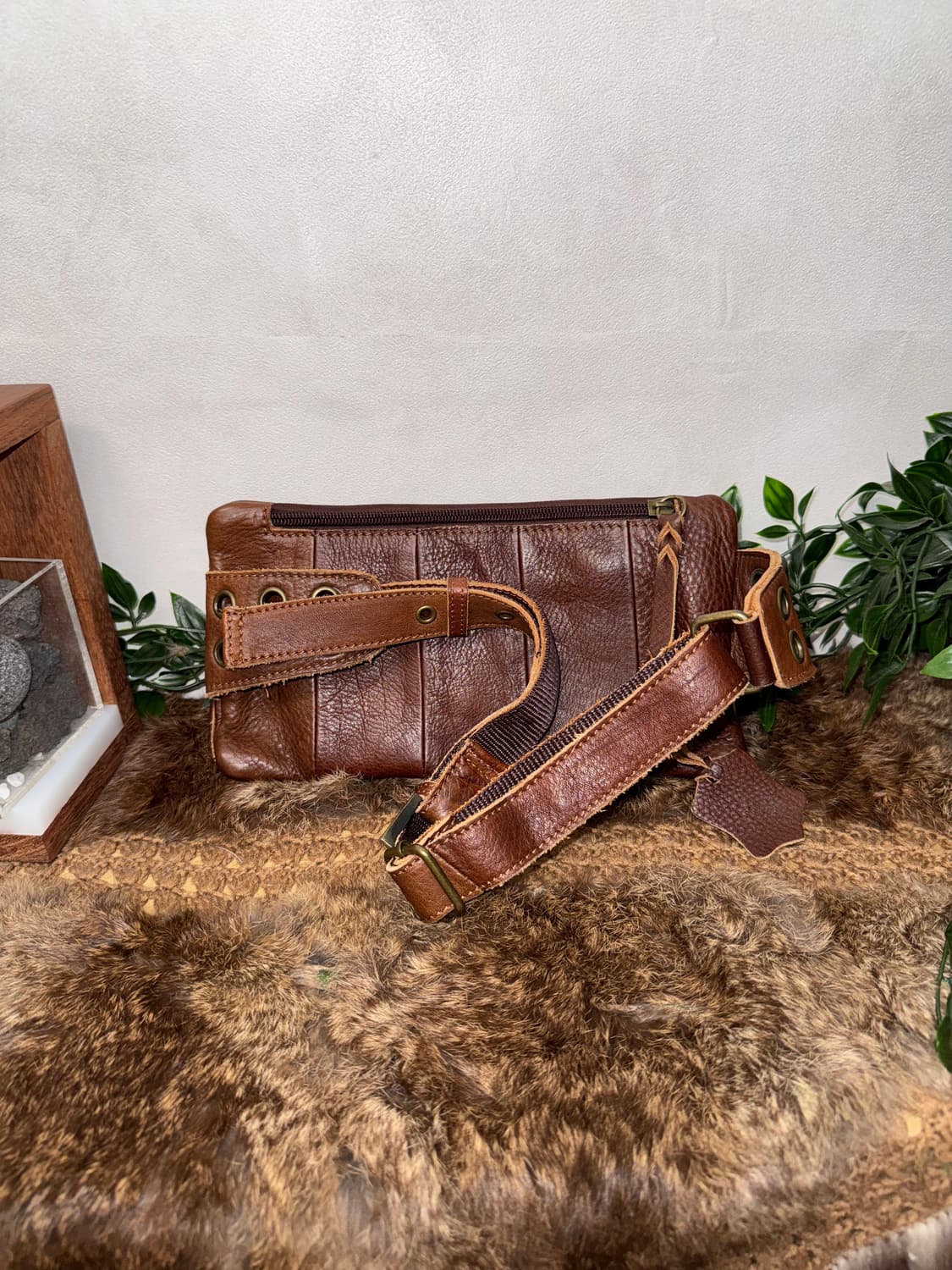 Brown multi pocket punching buckle 벨트백 상품이미지3