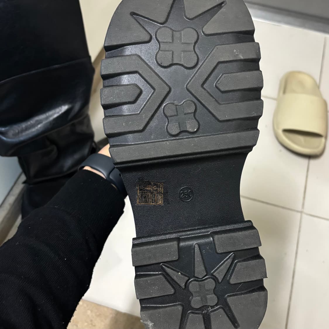 블랙 통굽 롱부츠 (미착용) 상품이미지7