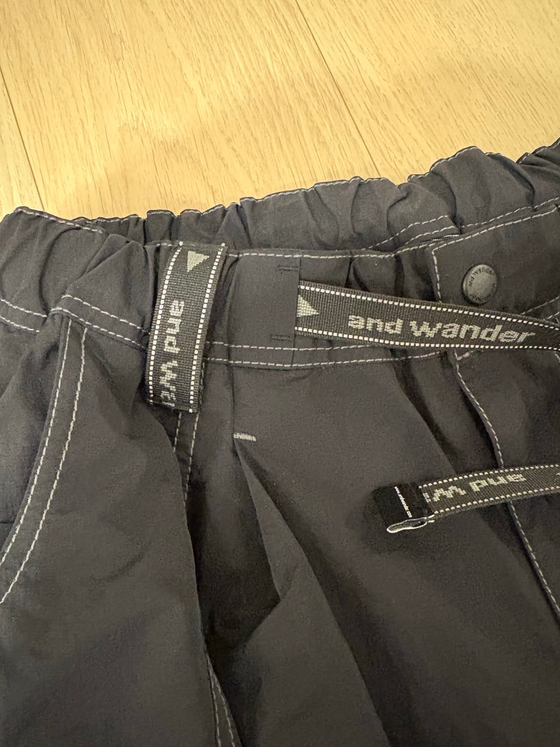 And wander crinkle nylon pants 상품이미지2