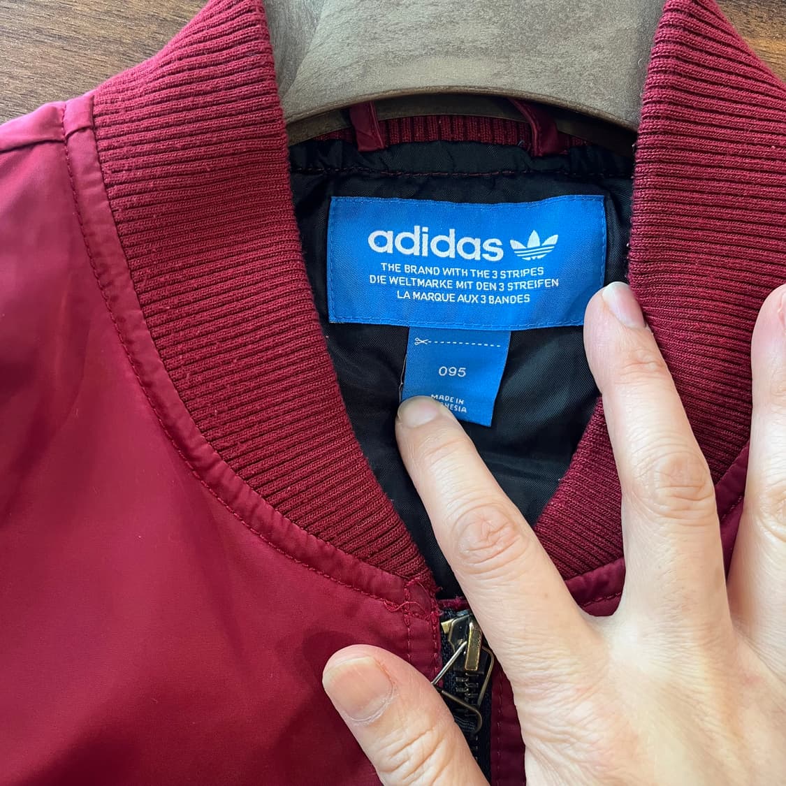 adidas 버건디 봄버  상품이미지3