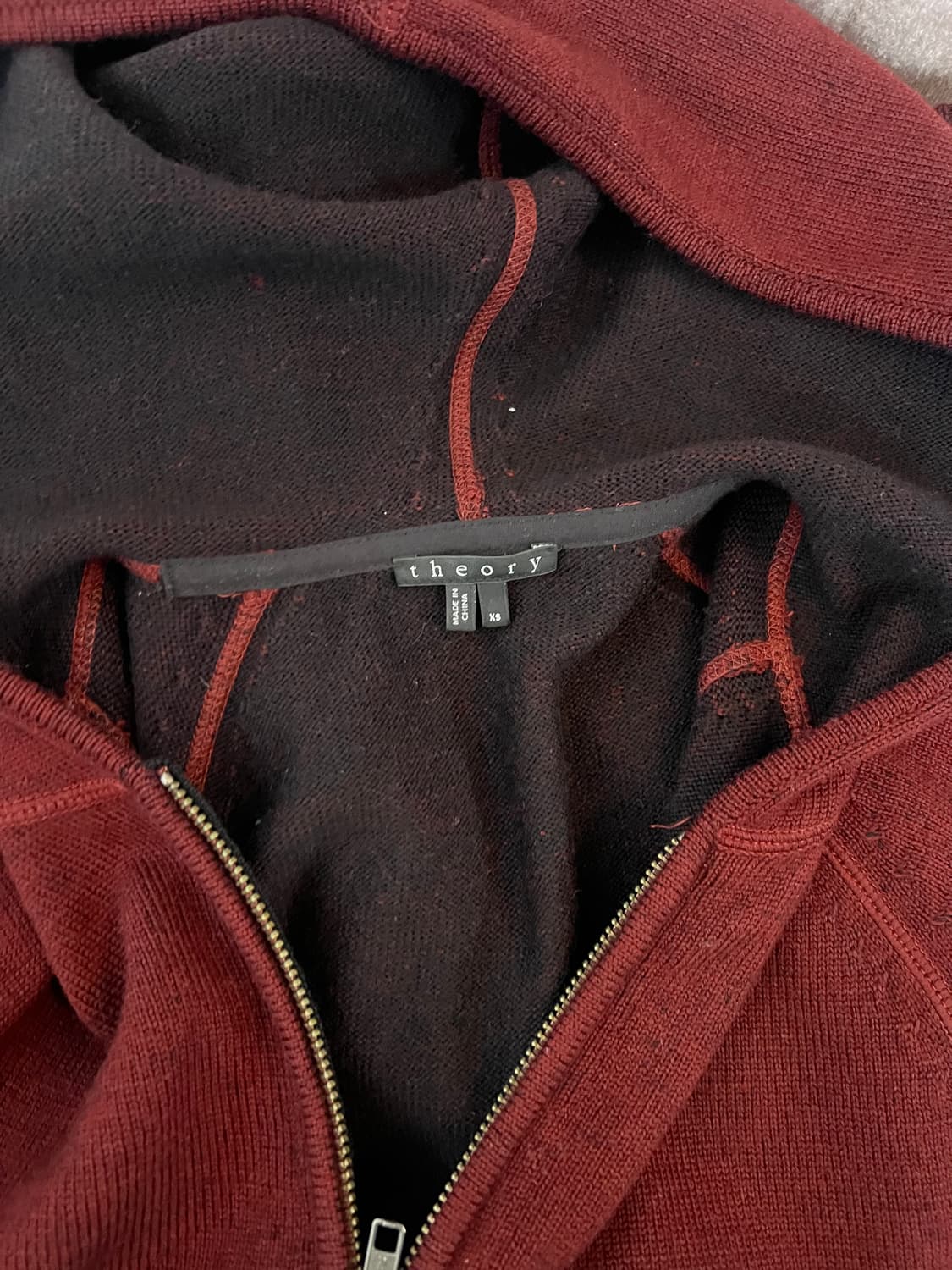 띠어리 남성 버건디 후드집업니트 니트점퍼 상품이미지5