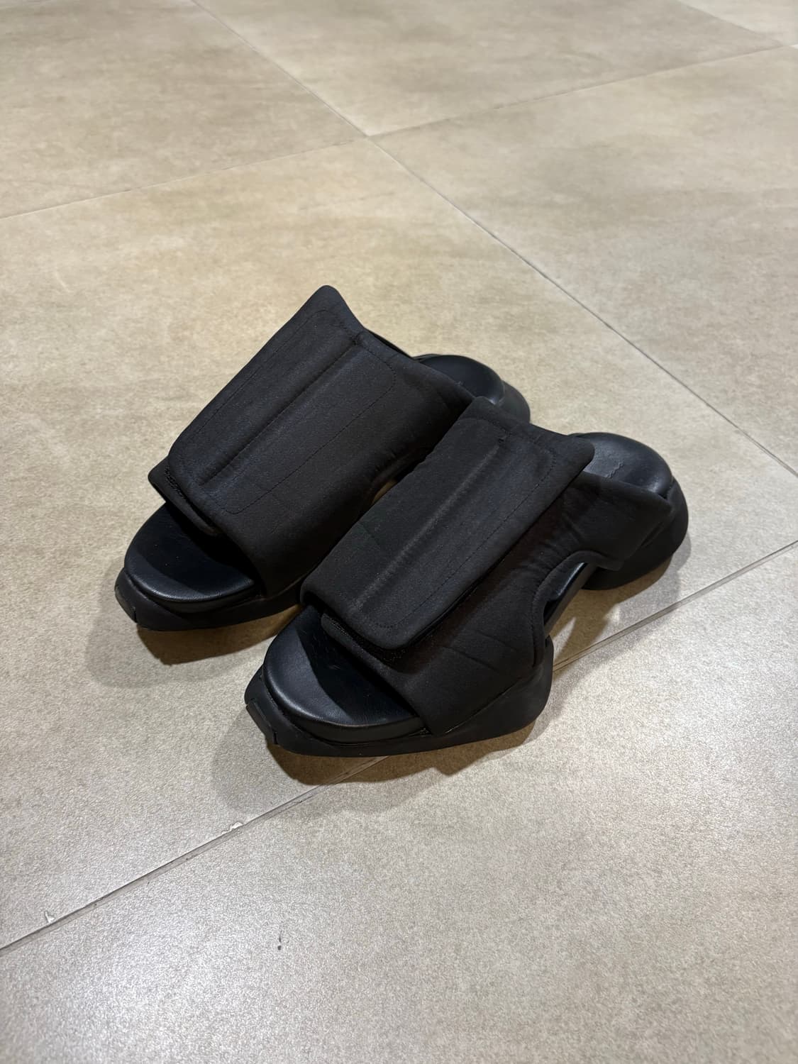릭오웬스 아디다스 클로그 상품이미지1