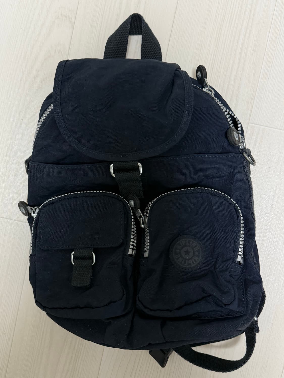 키플링 포켓 미니백팩 네이비 상품이미지1