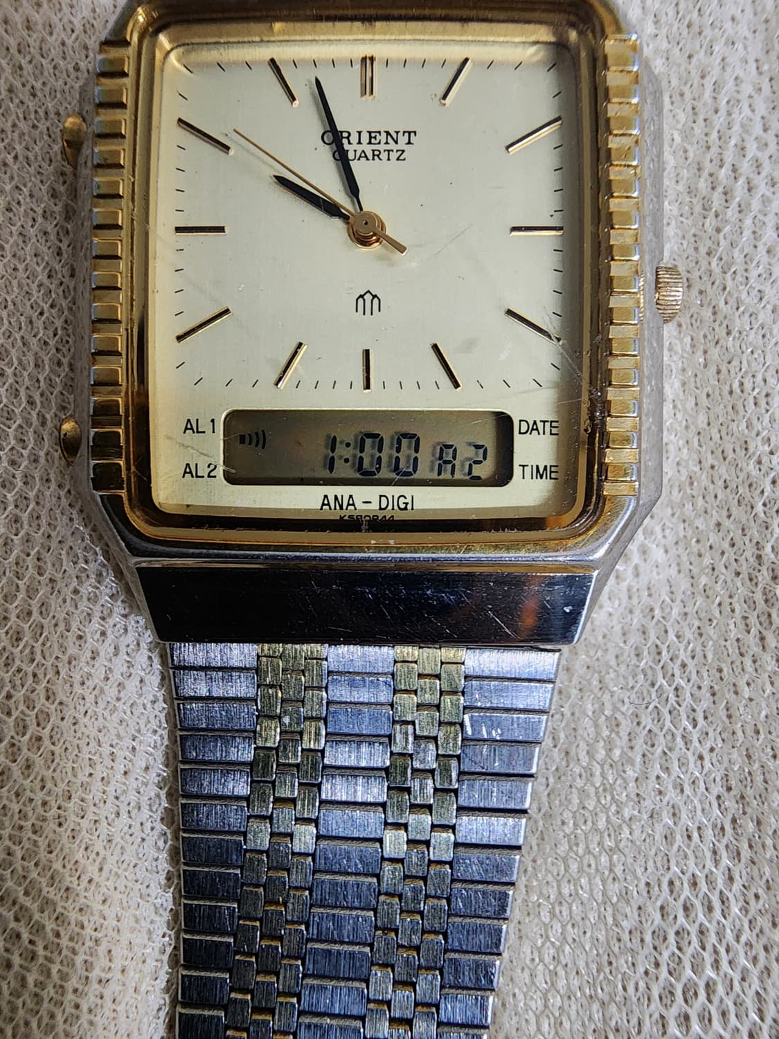 빈티지 오리엔트 아나디지 쿼츠 시계 상품이미지6