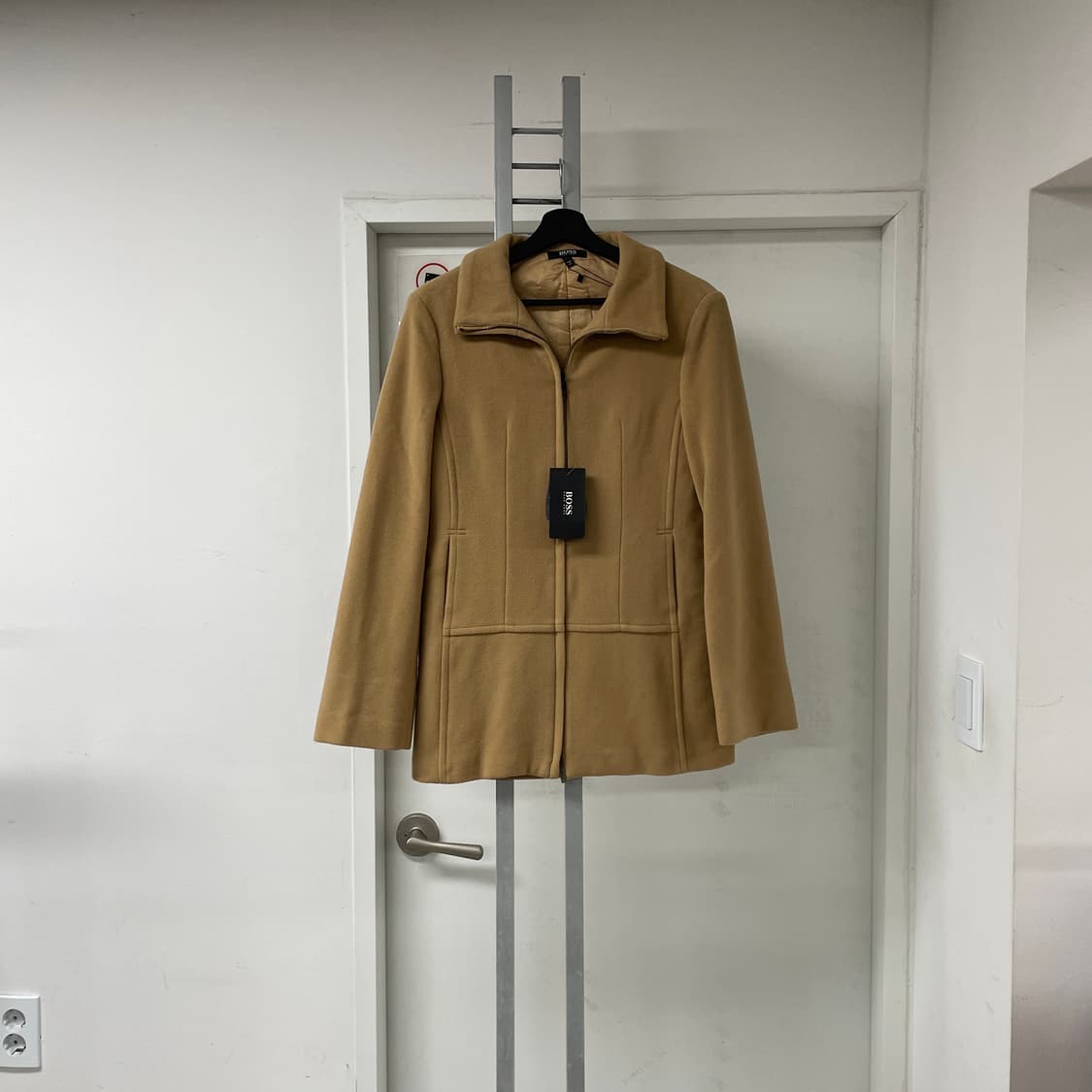 휴고보스 베이지 코트 40(W) 상품이미지1