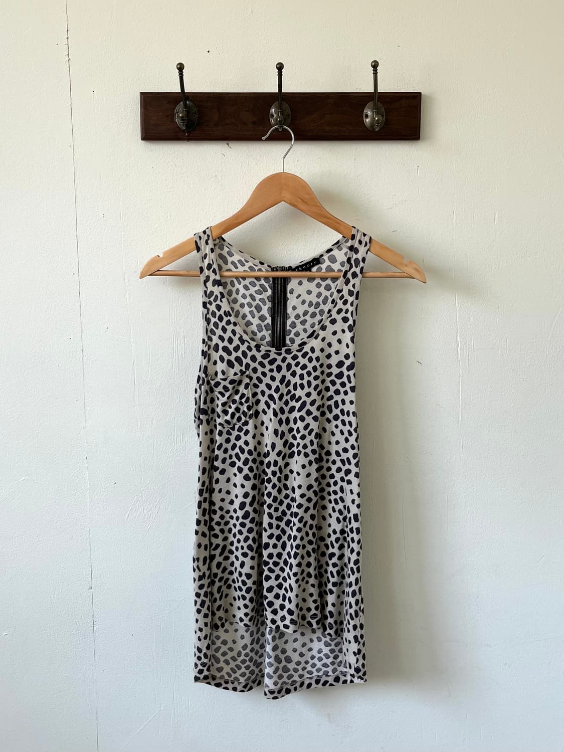 theory 레오파드 베스트 상품이미지1