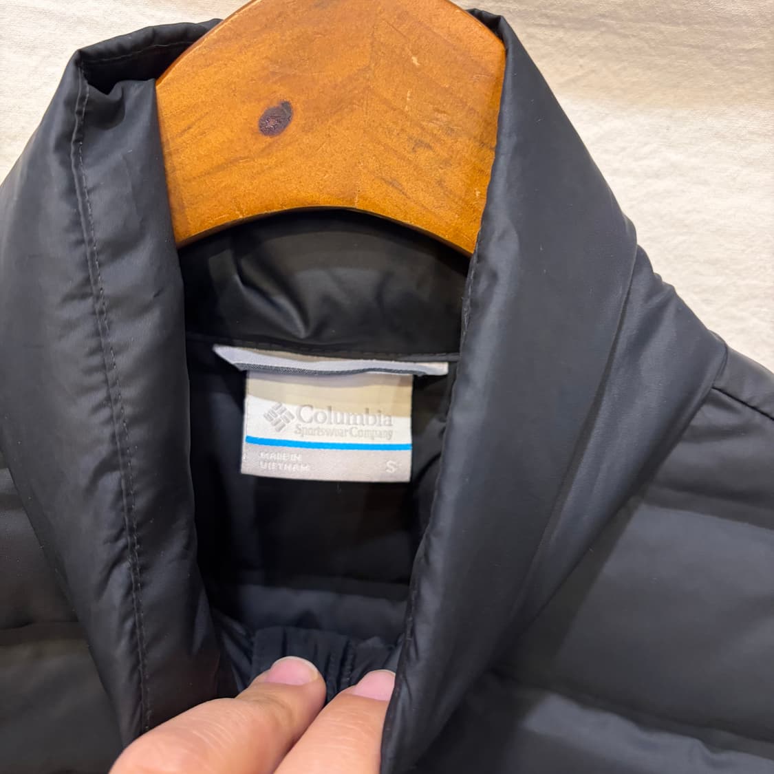 컬럼비아 블랙 경량 패딩 자켓 상품이미지3