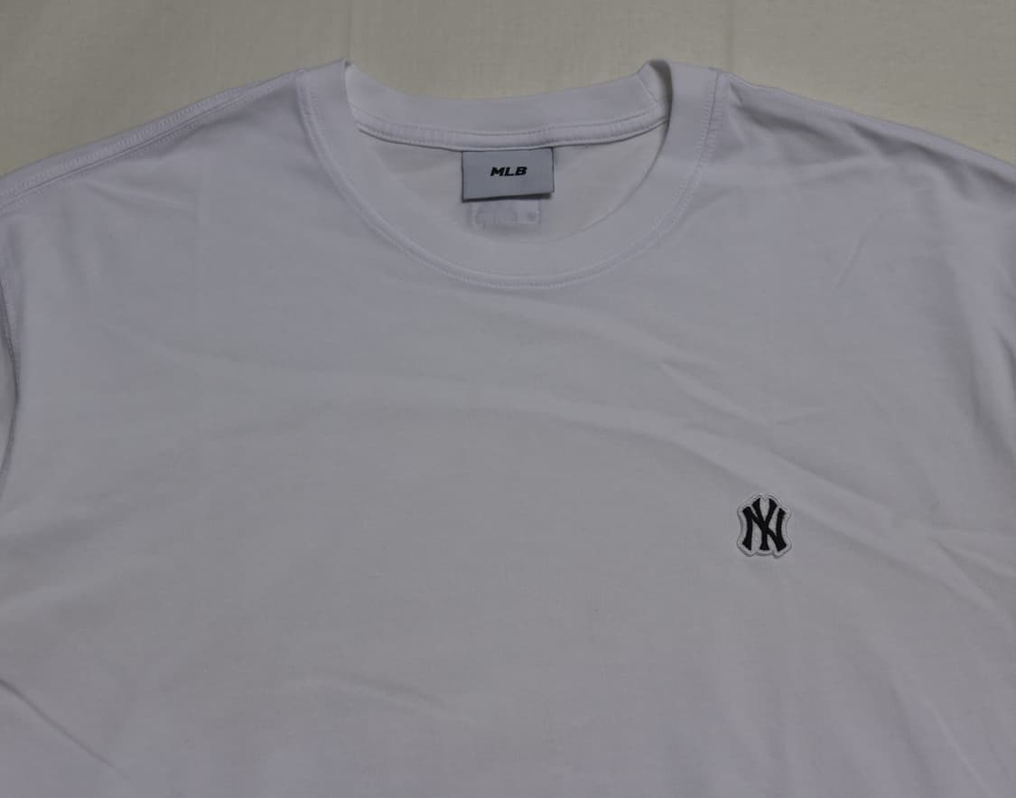 MLB 뉴욕양키스 로고 반팔 티셔츠 화이트 105(XL)  상품이미지1