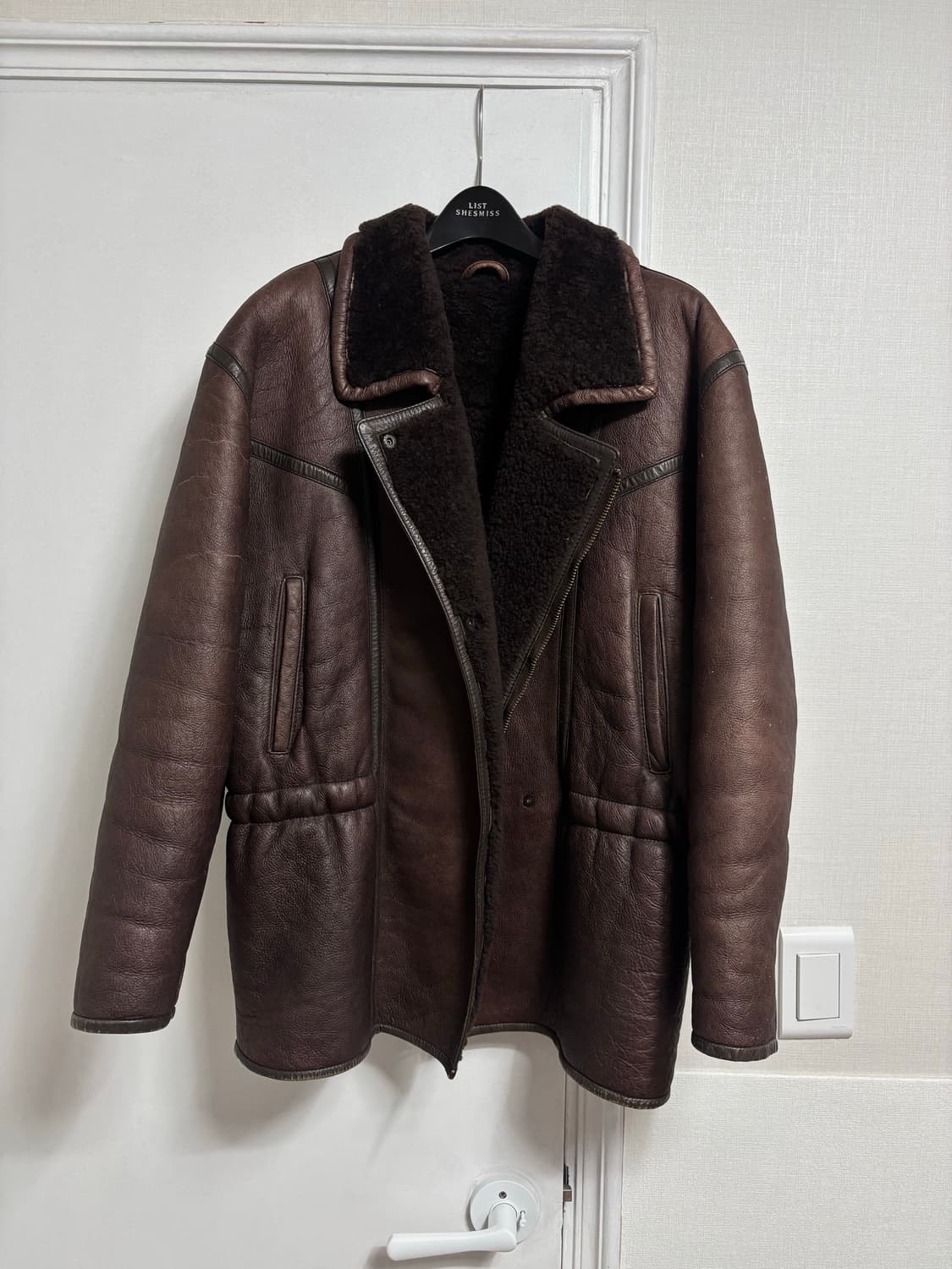 빔즈 레더무스탕 브라운 상품이미지3