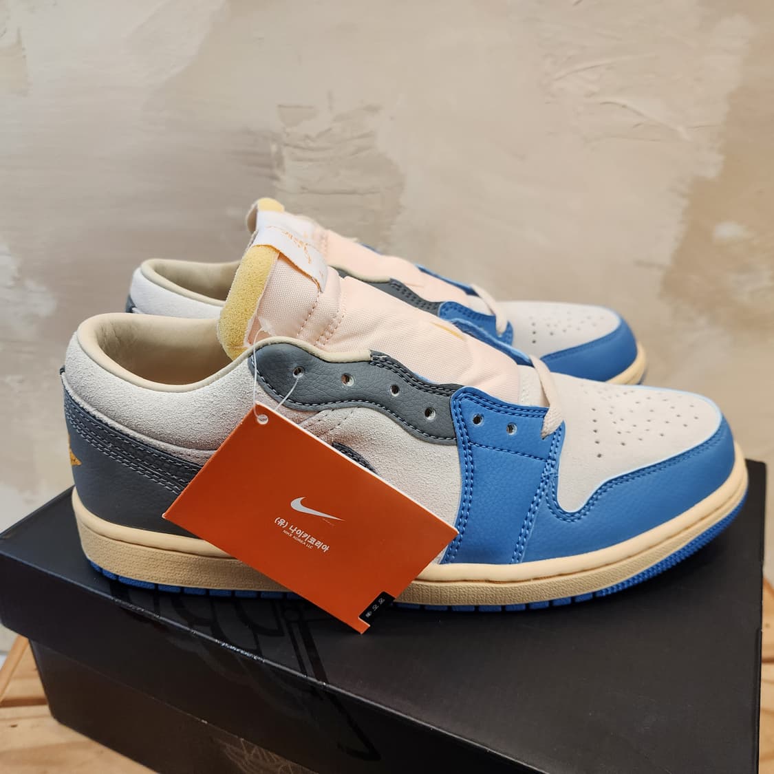 나이키 조던 1로우 SE 새상품 매장판 8.5 상품이미지4