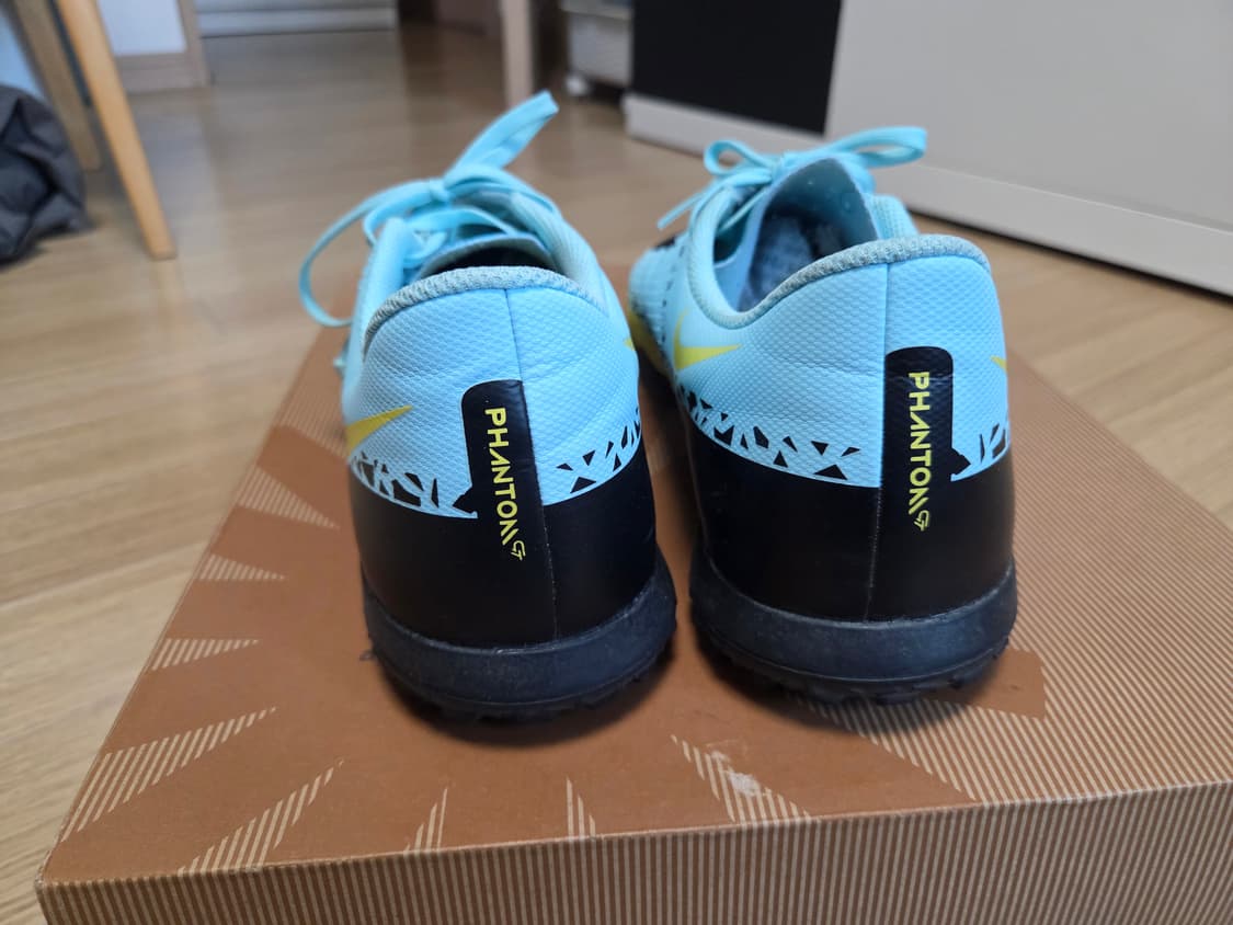 나이키 팬텀 GT2 클럽 TF 풋살화 상품이미지3