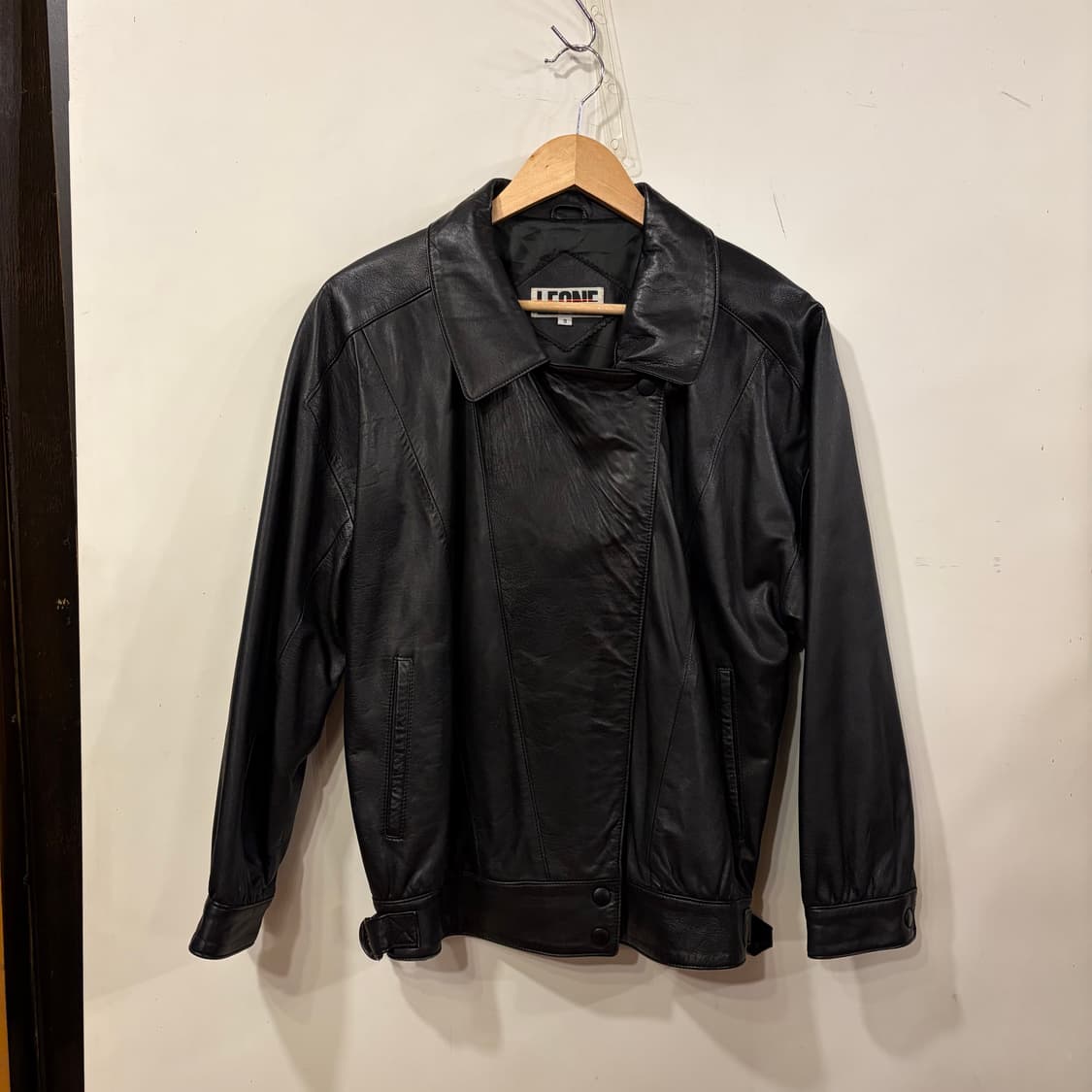 나파쉽스킨 사선지퍼 봄버 상품이미지1