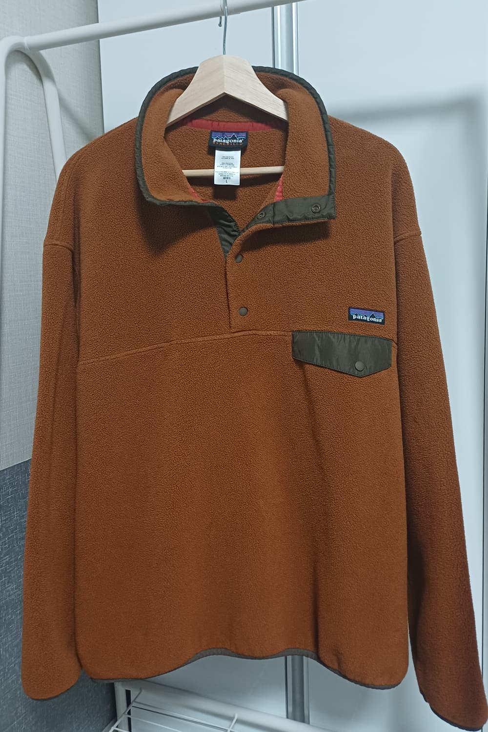 [L] 파타고니아 신칠라 스냅티 카멜 브라운 상품이미지1