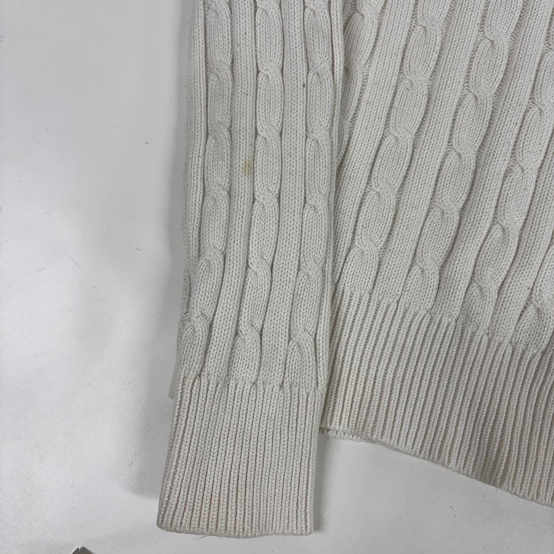 폴로 브이넥 니트  상품이미지7