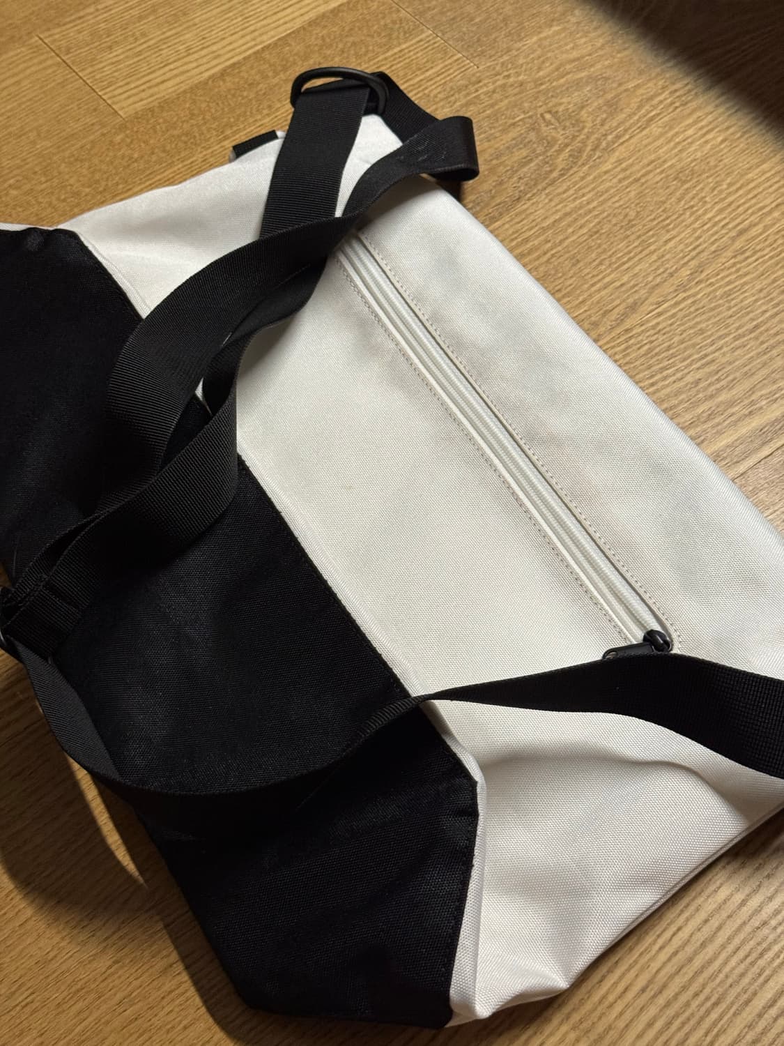 라코스테 흰색 메신저백 상품이미지4