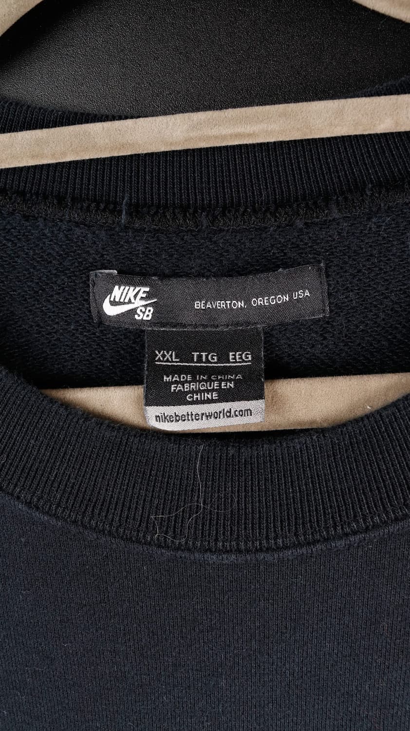 나이키 SB 백포켓 블랙 맨투맨 상품이미지2