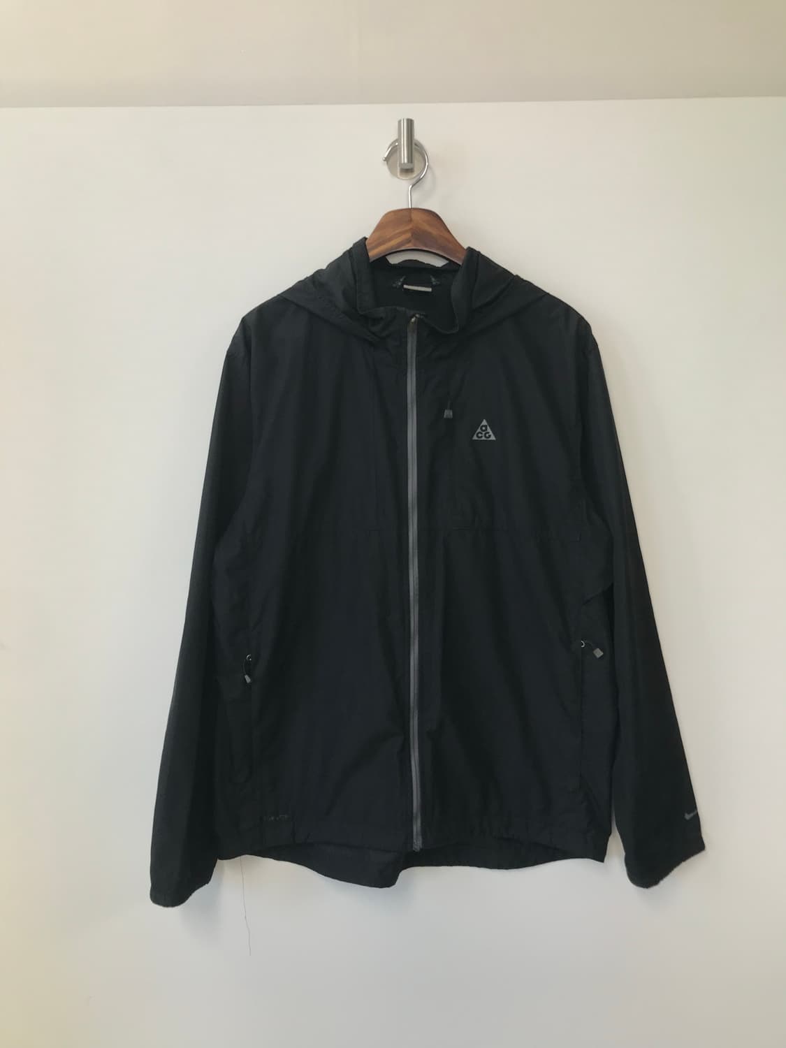 나이키 ACG 블랙 바람막이 자켓 상품이미지2