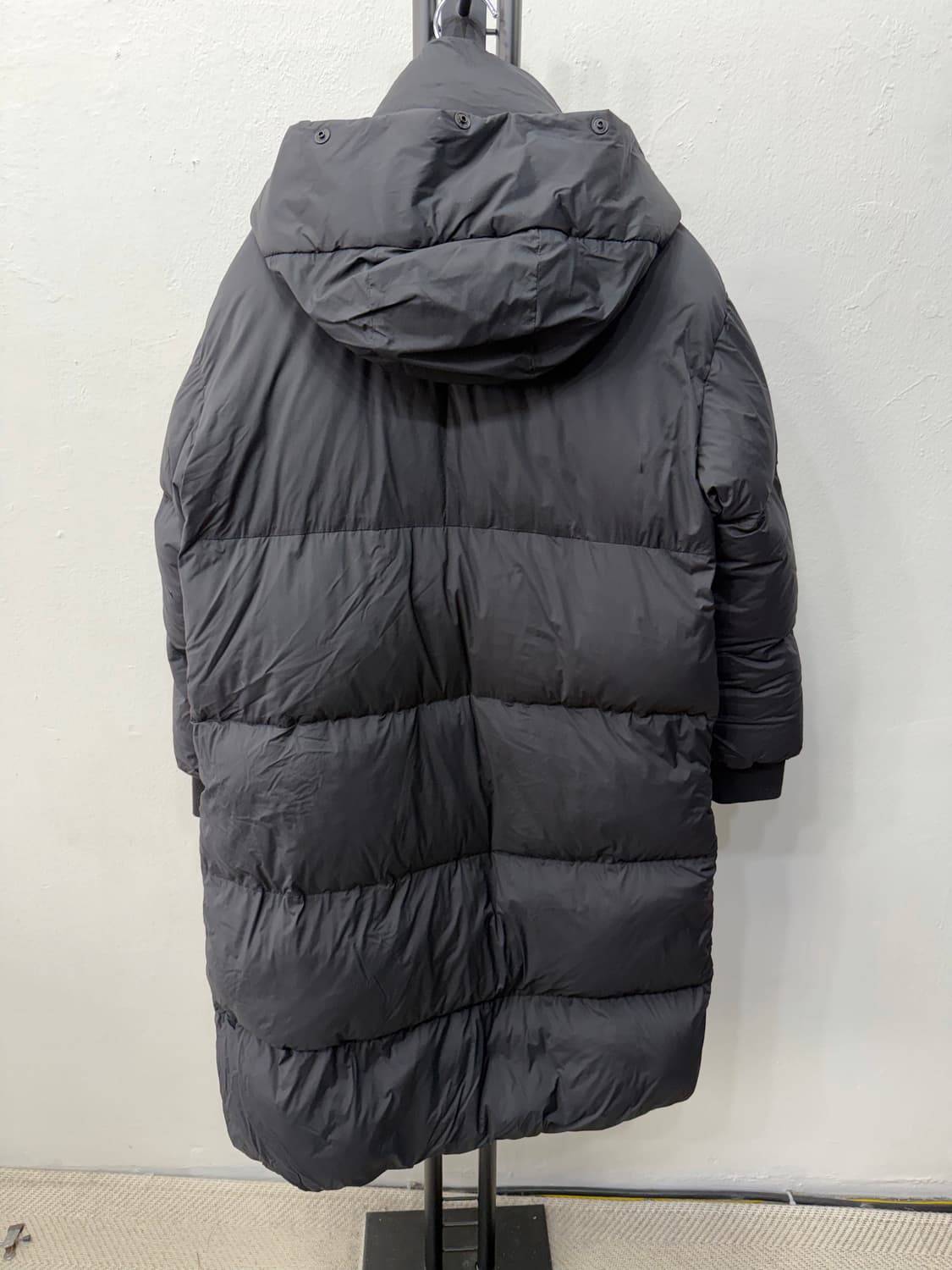 정품) K2 여성 블랙 오버핏 구스 롱패딩 85 상품이미지5