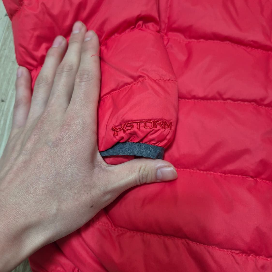 언더아머 주니어 덕다운 스톰 후드 경량패딩 점퍼 (160) 상품이미지5