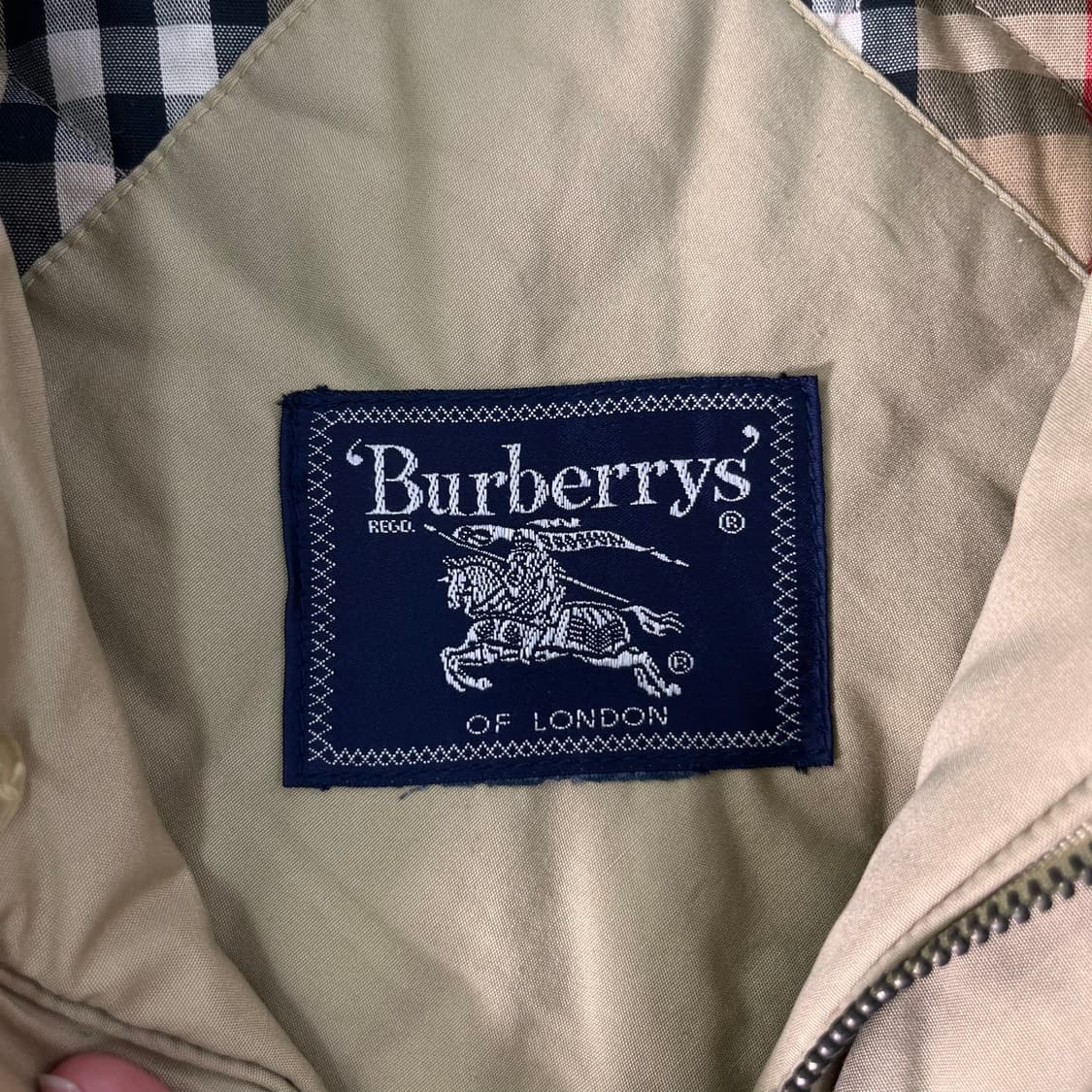 100 버버리 사파리 누빔 헌팅 자켓 상품이미지3