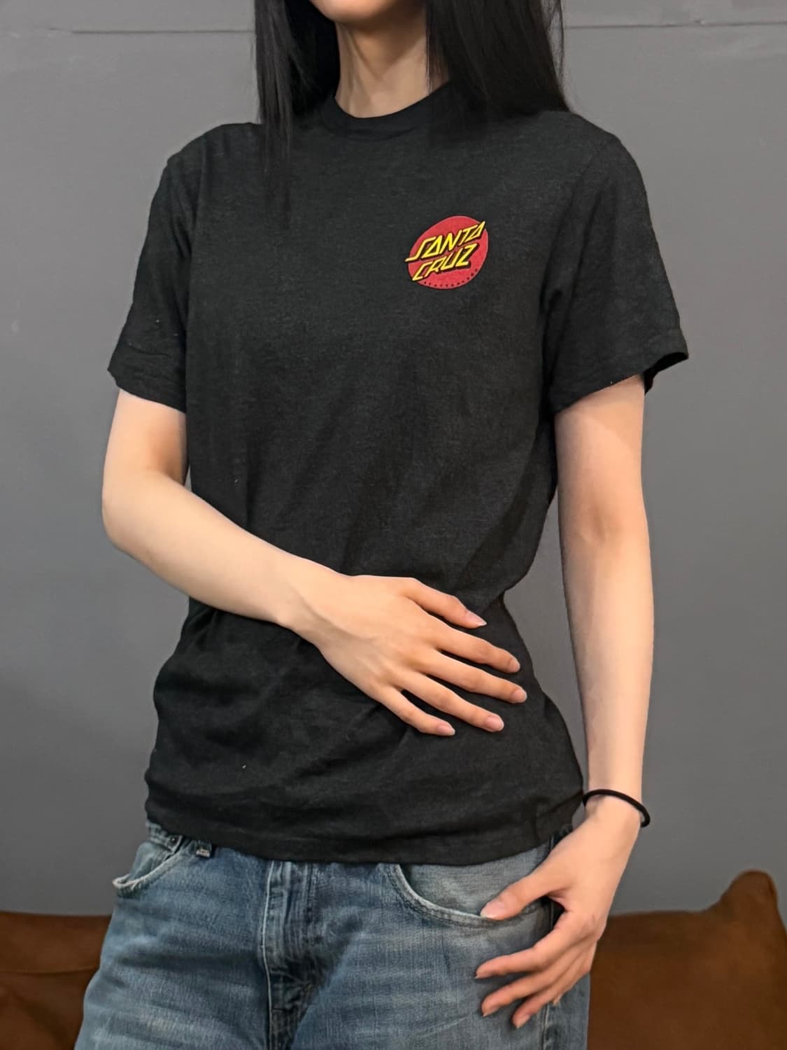 00’s 빈티지 블랙 산타크루즈 백프린팅 반팔티 상품이미지2