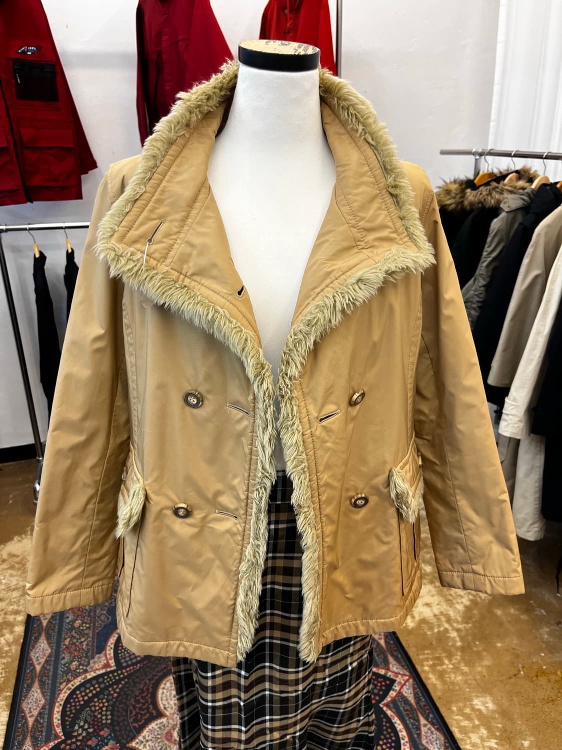 버버리 블루라벨 퍼 트리밍 하이넥 자켓 상품이미지6