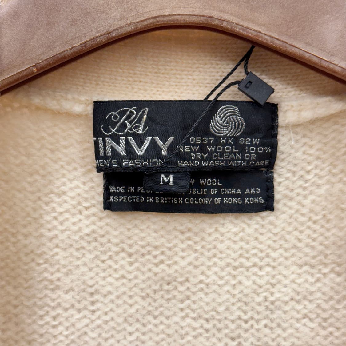 틴비 울 니트 베스트 케이블 짜임 버튼 포켓 브이넥 클래식 아이보리 상품이미지7