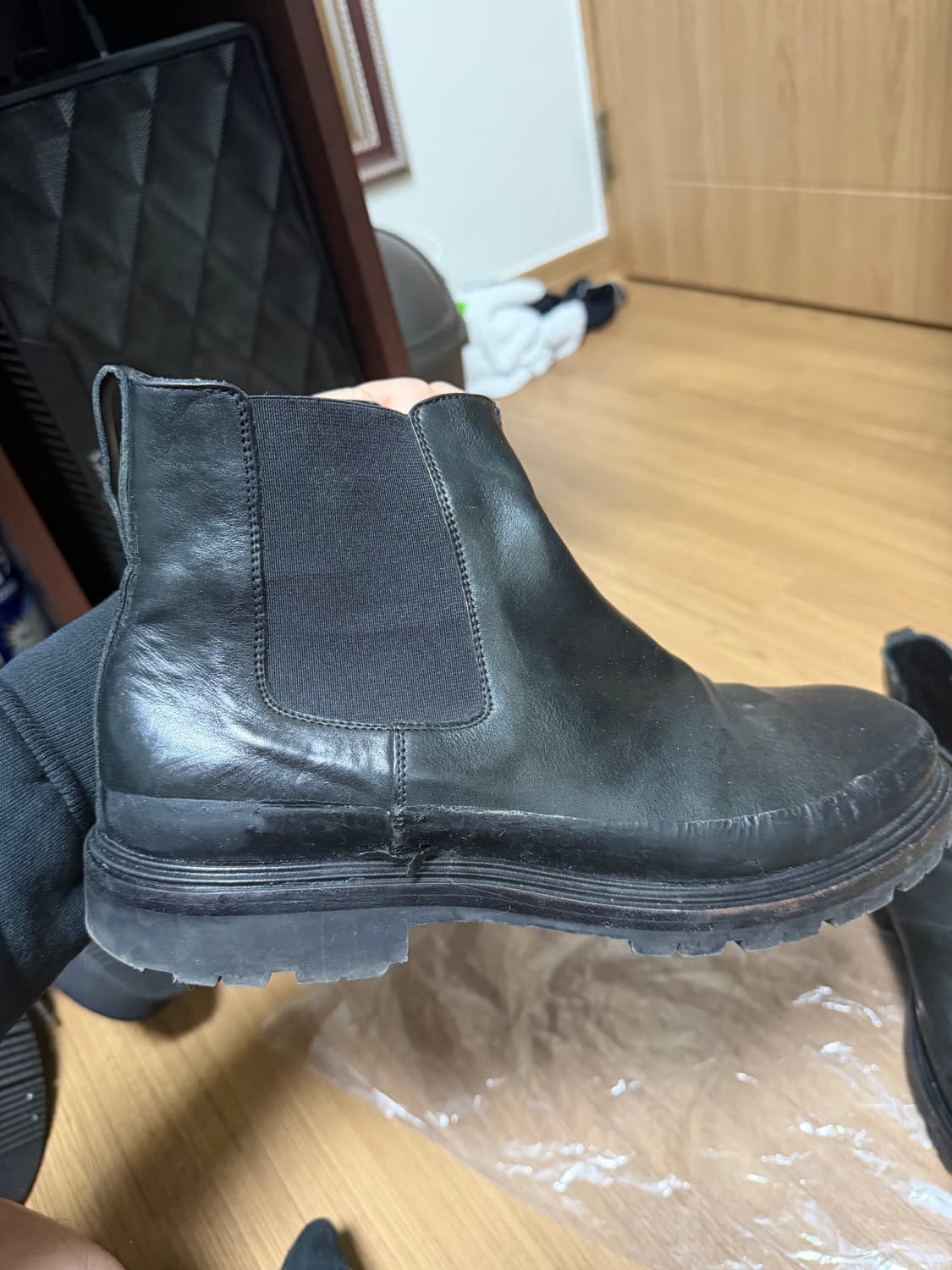 보테가베네타 첼시 러그 부츠 블랙 42사이즈 상품이미지7