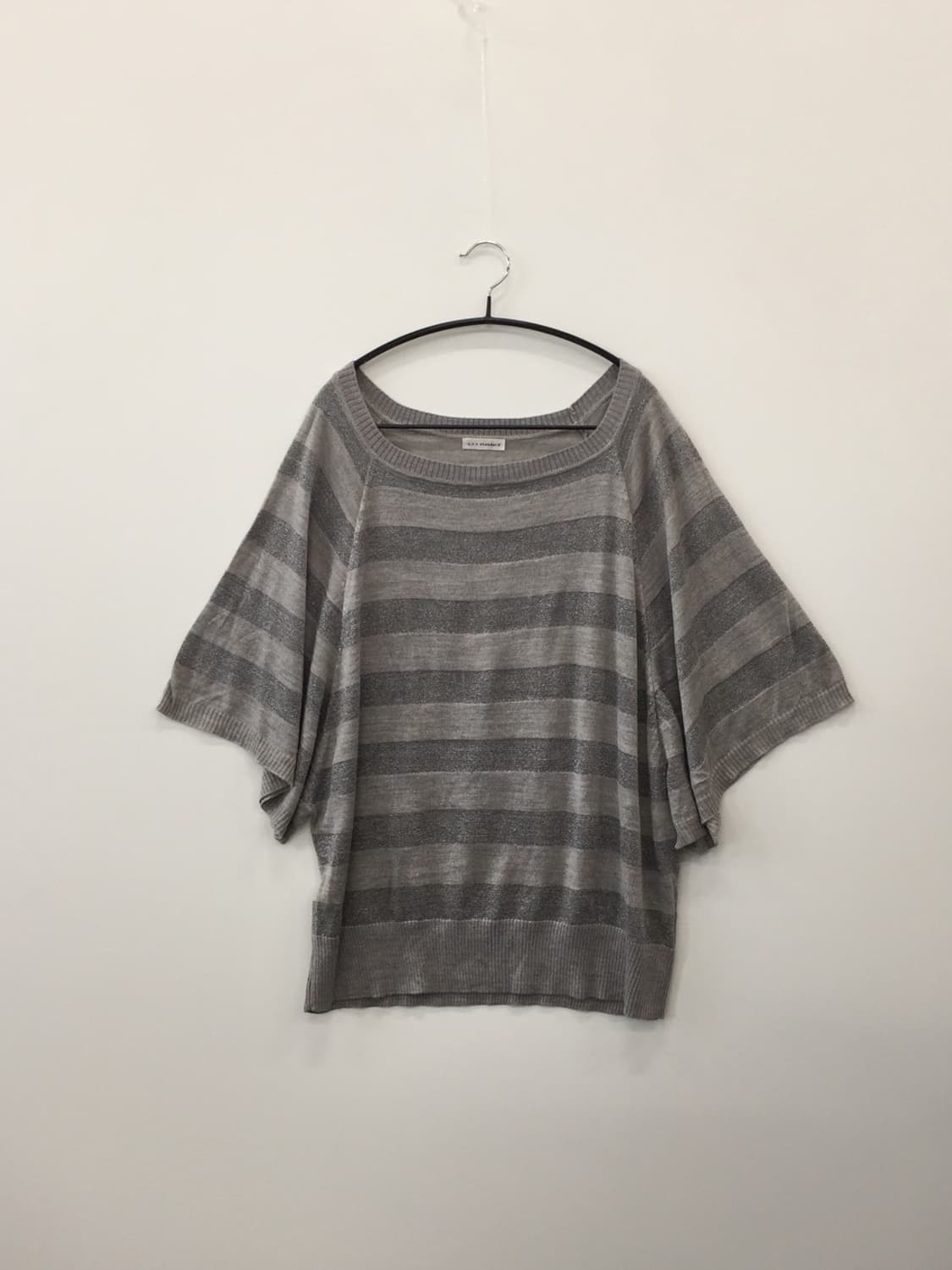 A.v.v Standard Gray Stripe Knit Top 상품이미지3